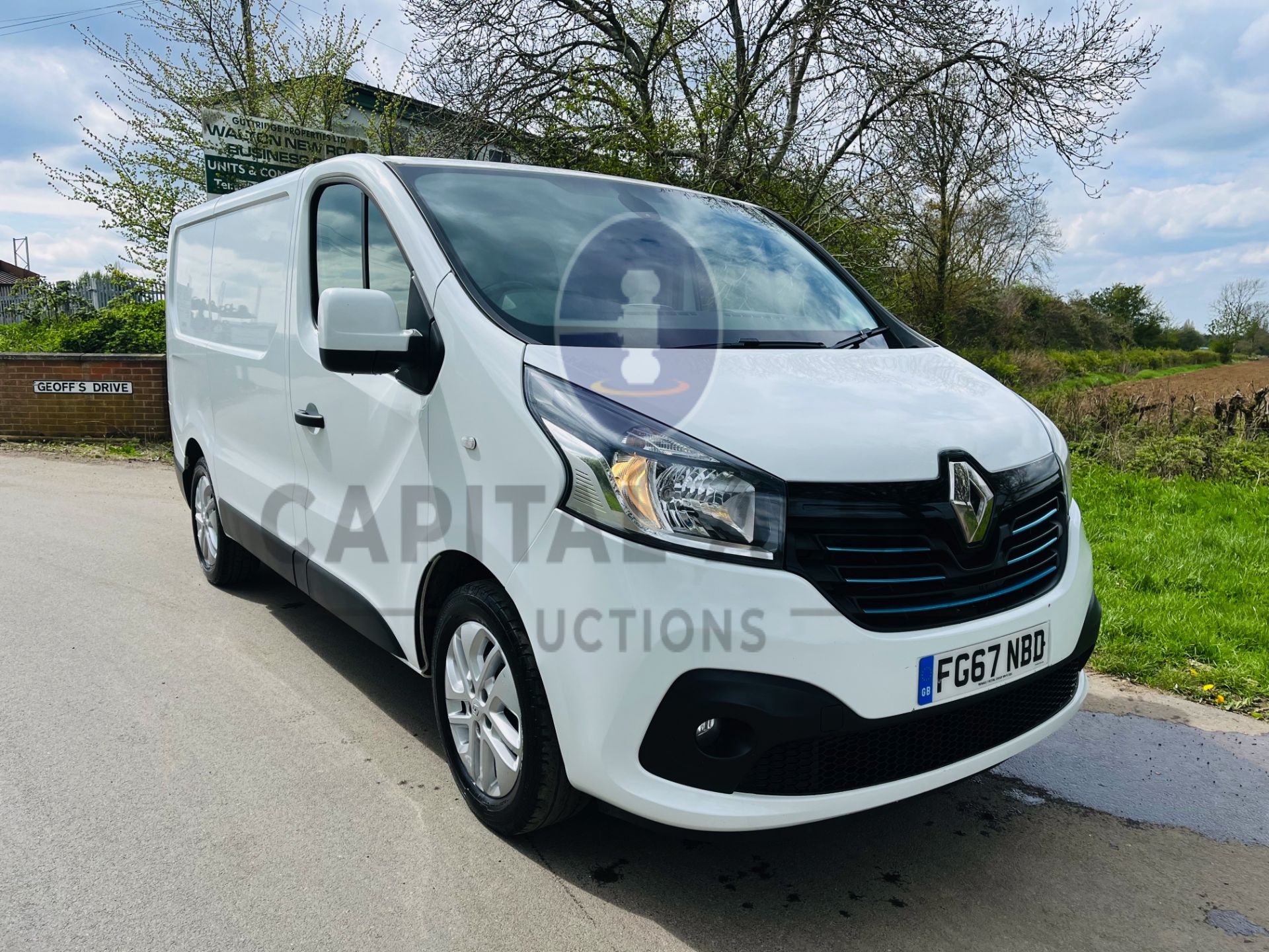 (ON SALE) RENAULT TRAFIC DCI-ENERGY SPORT (2018 MODEL) 1 OWNER WITH HISTORY - SAT NAV - (AC) EURO 6 - Image 3 of 23