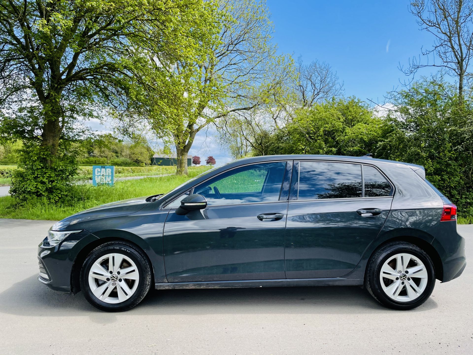 (ON SALE) VOLKSWAGEN GOLF 1.5 eTSI ELECTRIC HYBRID"LIFE" DSG AUTO (2021 MODEL) AIR CON - 52K MILES - Image 5 of 27