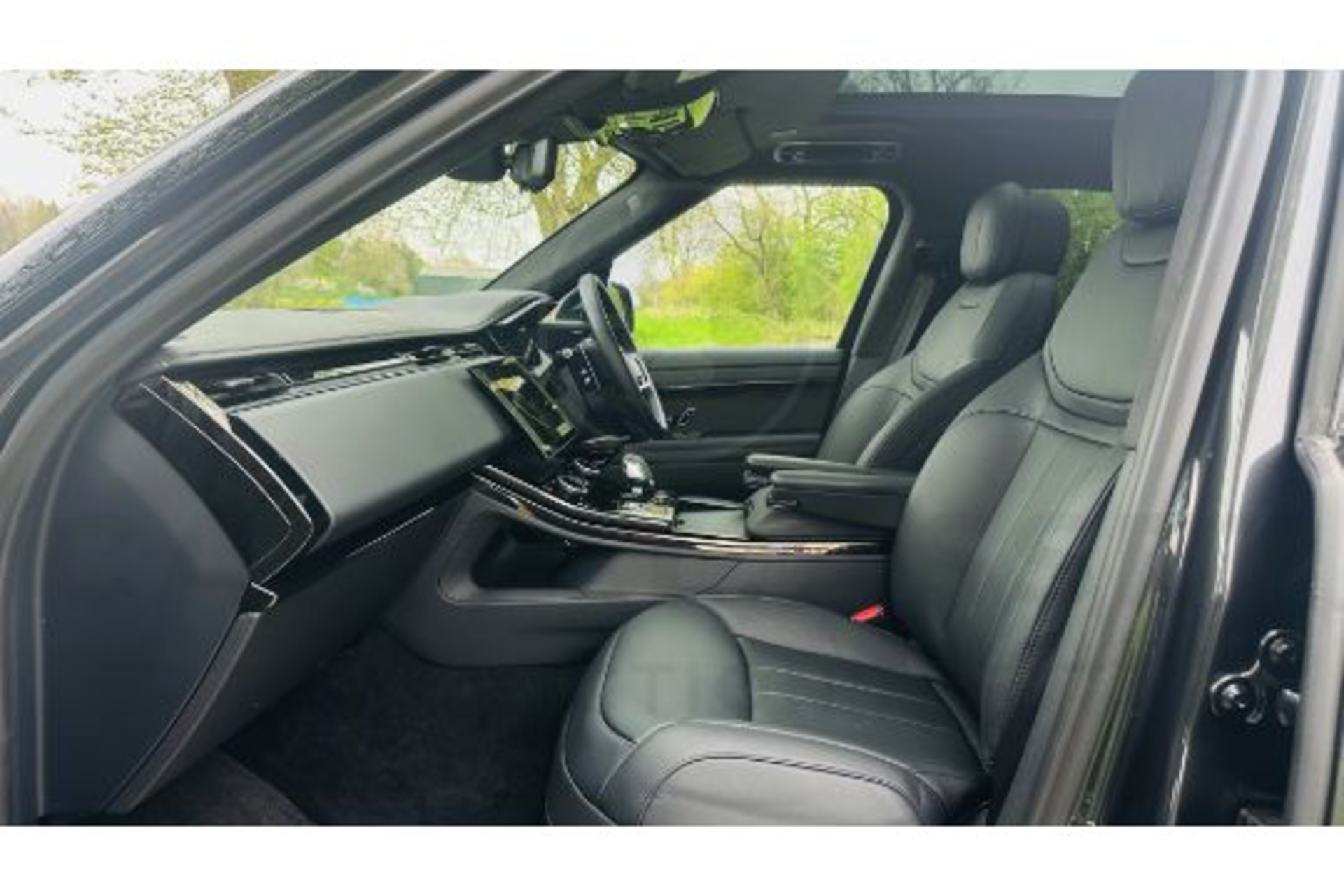 RANGE ROVER SPORT "AUTOBIOGRAPHY" D300 3.0d MHEV - 23 REG - ONLY 500 MILES - MEGA SPECIFICATION!! - Image 20 of 35