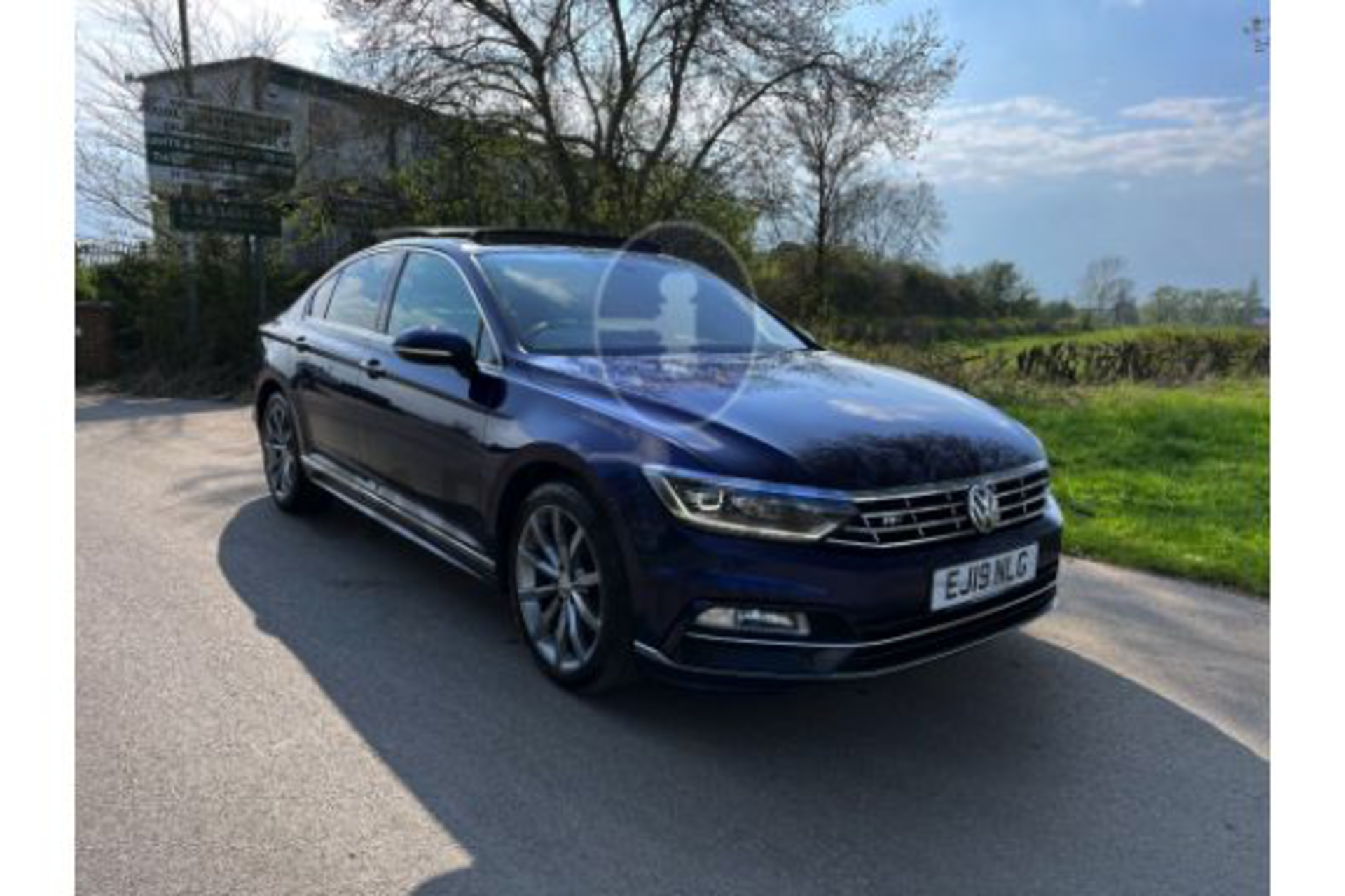 VOLKSWAGEN PASSAT "R-LINE" 2.0TDI "BLUEMOTION - SALOON - 19 REG - NEW SHAPE - PAN ROOF - - Image 2 of 36