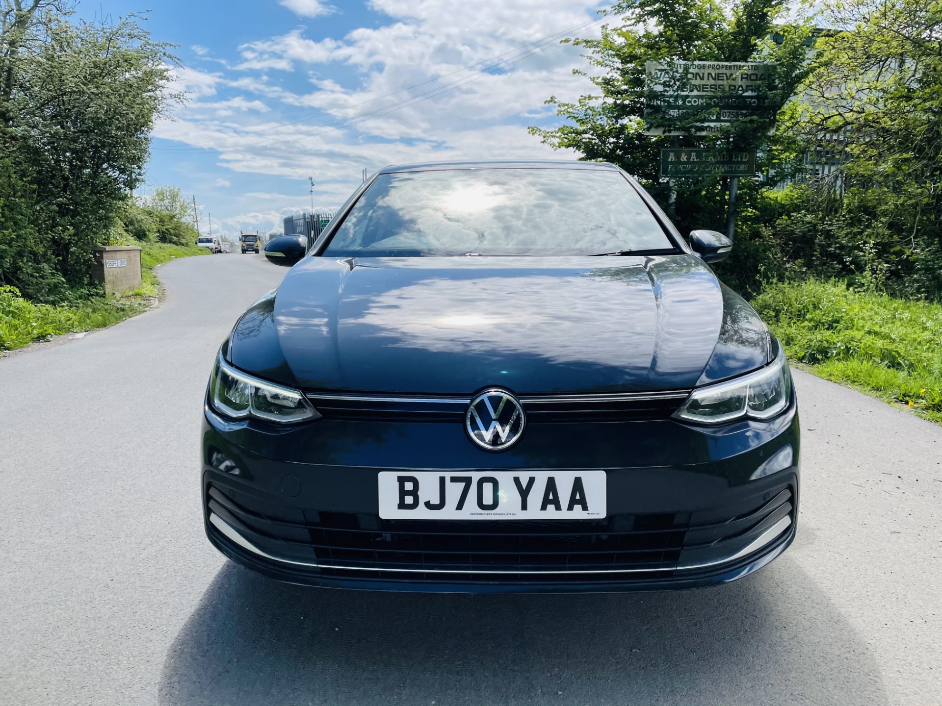 (ON SALE) VOLKSWAGEN GOLF 1.5 eTSI ELECTRIC HYBRID"LIFE" DSG AUTO (2021 MODEL) AIR CON - 52K MILES - Image 3 of 27