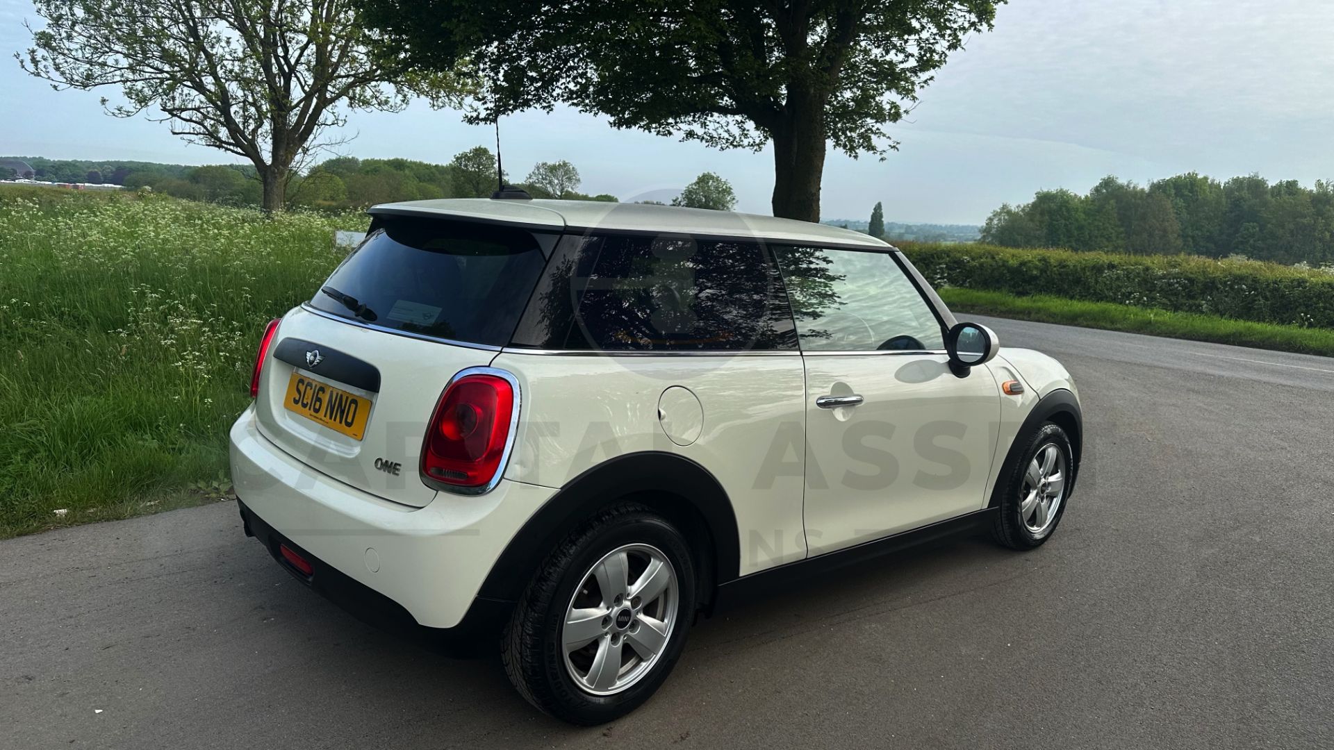 (On Sale) MINI ONE *3 DOOR HATCHBACK* (2016-FACELIFT MODEL) 1.2 PETROL - 6 SPEED *ONLY 45,000 MILES* - Image 12 of 48