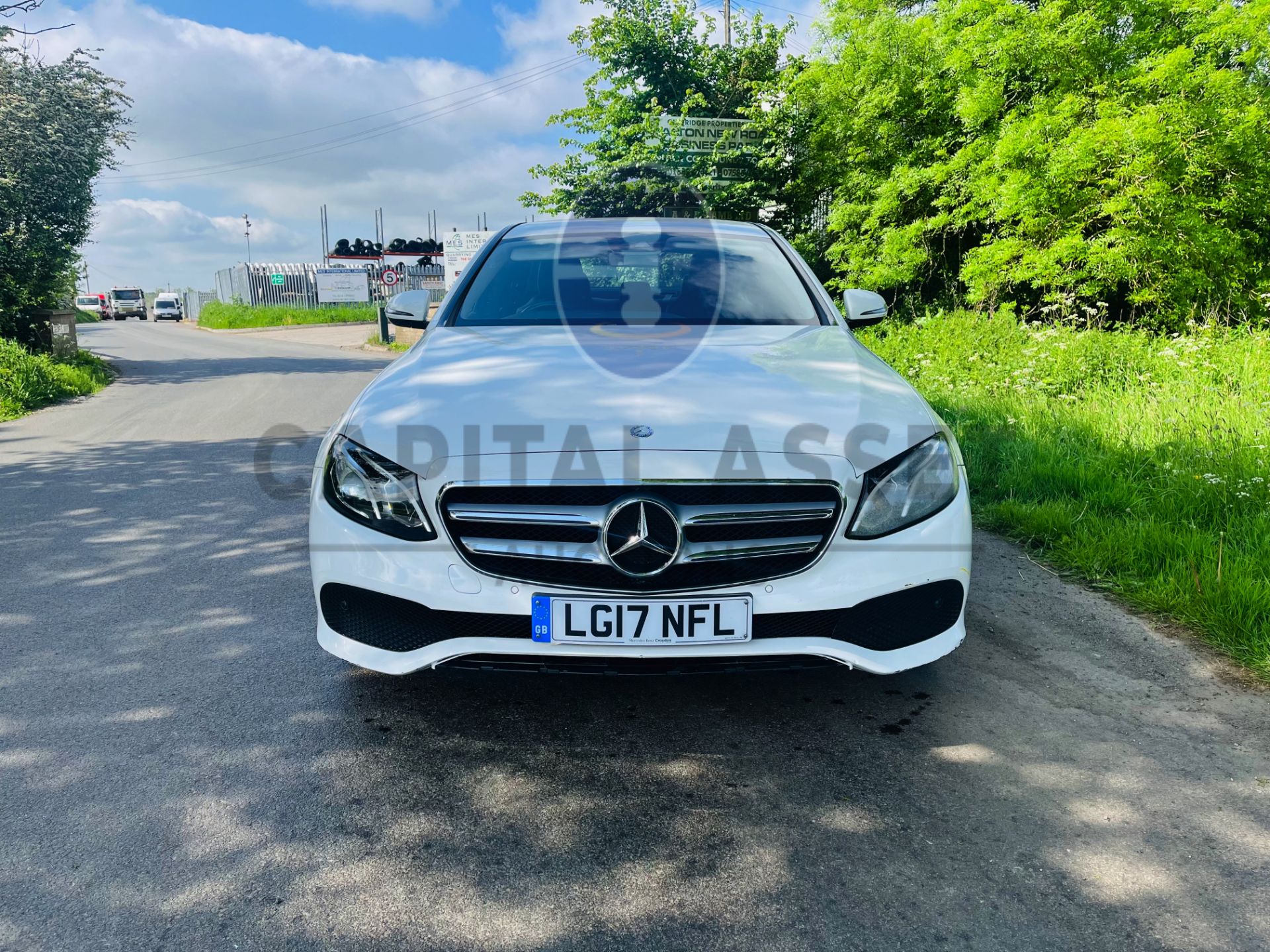 (ON SALE) MERCEDES E220d "SE" 9G-TRONIC AUTO SALOON (17 REG - NEW SHAPE) ONLY 80K MILES - LEATHER - - Image 2 of 32