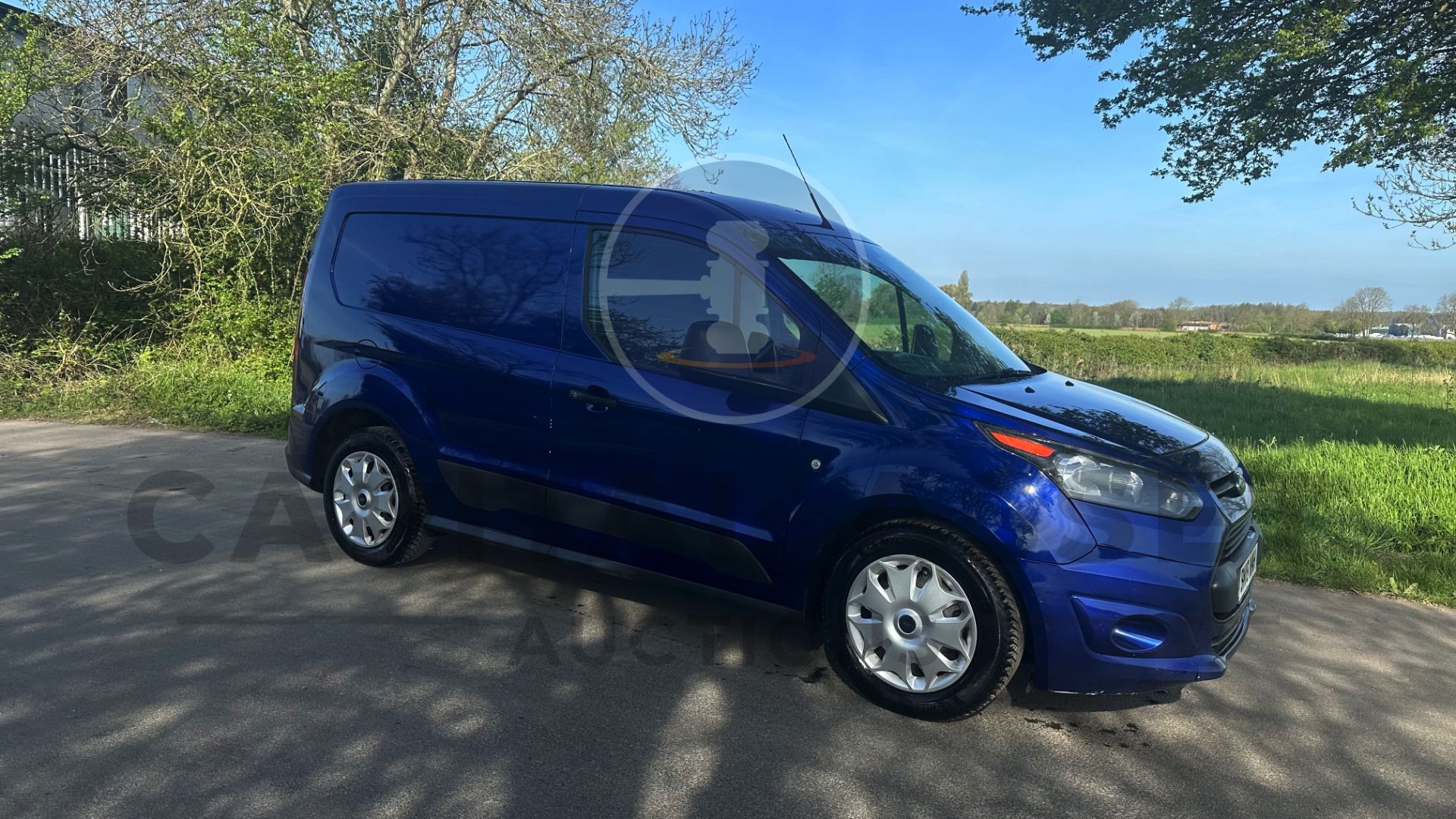 FORD TRANSIT CONNECT *TREND EDITION* PANEL VAN (2018 - EURO 6) 1.5 TDCI *AIR CON* (1 OWNER) - Image 2 of 38
