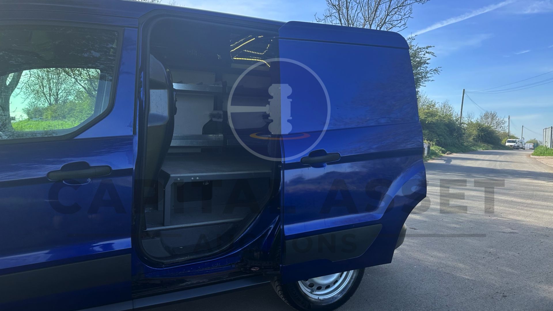 FORD TRANSIT CONNECT *TREND EDITION* PANEL VAN (2018 - EURO 6) 1.5 TDCI *AIR CON* (1 OWNER) - Image 22 of 38