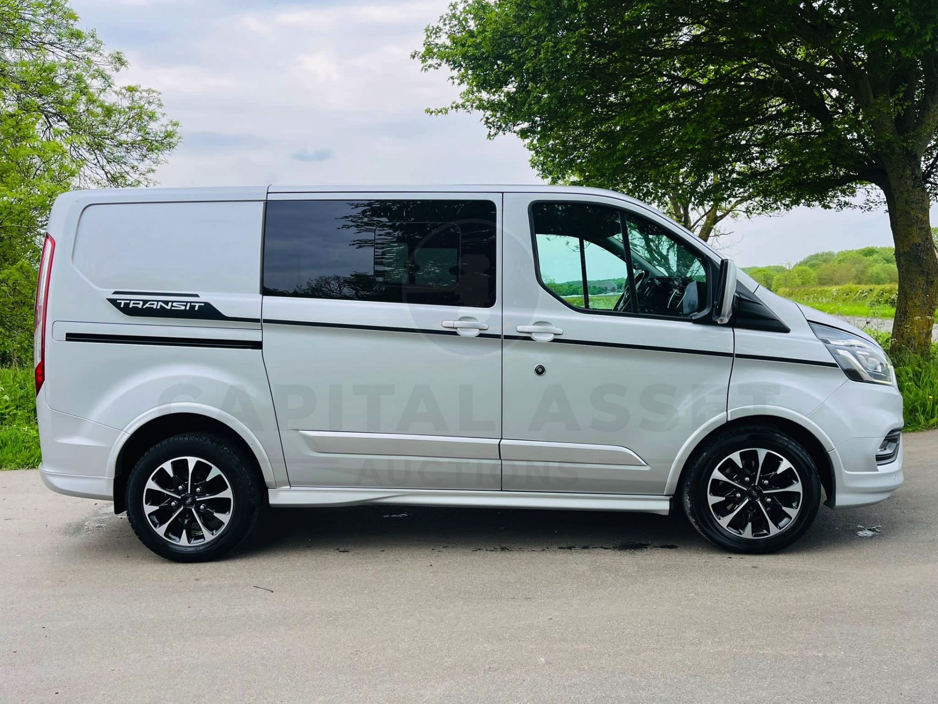 FORD TRANSIT CUSTOM 2.0TDCI (170) AUTO "SPORT" D/CAB CREW / DUAL LINER - 19 REG - LEATHER - WOW!! - Image 12 of 30