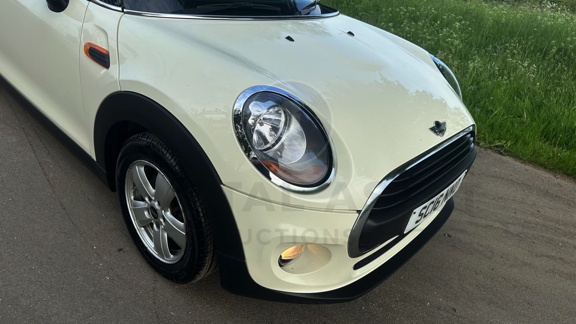 (On Sale) MINI ONE *3 DOOR HATCHBACK* (2016-FACELIFT MODEL) 1.2 PETROL - 6 SPEED *ONLY 45,000 MILES* - Image 15 of 48