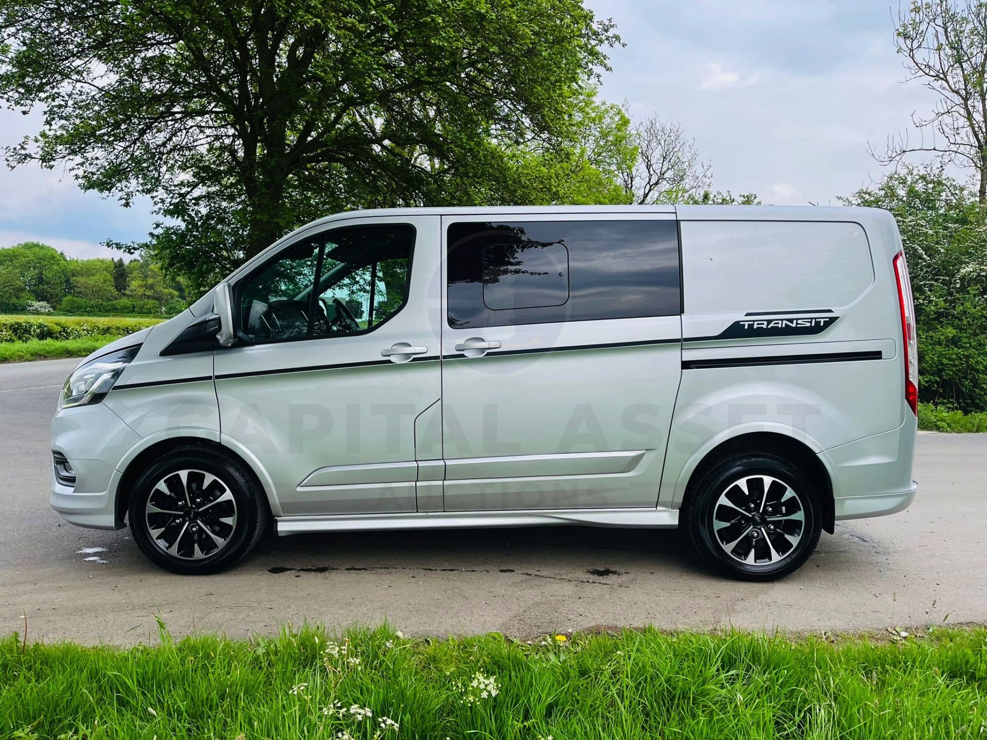 FORD TRANSIT CUSTOM 2.0TDCI (170) AUTO "SPORT" D/CAB CREW / DUAL LINER - 19 REG - LEATHER - WOW!! - Image 8 of 30