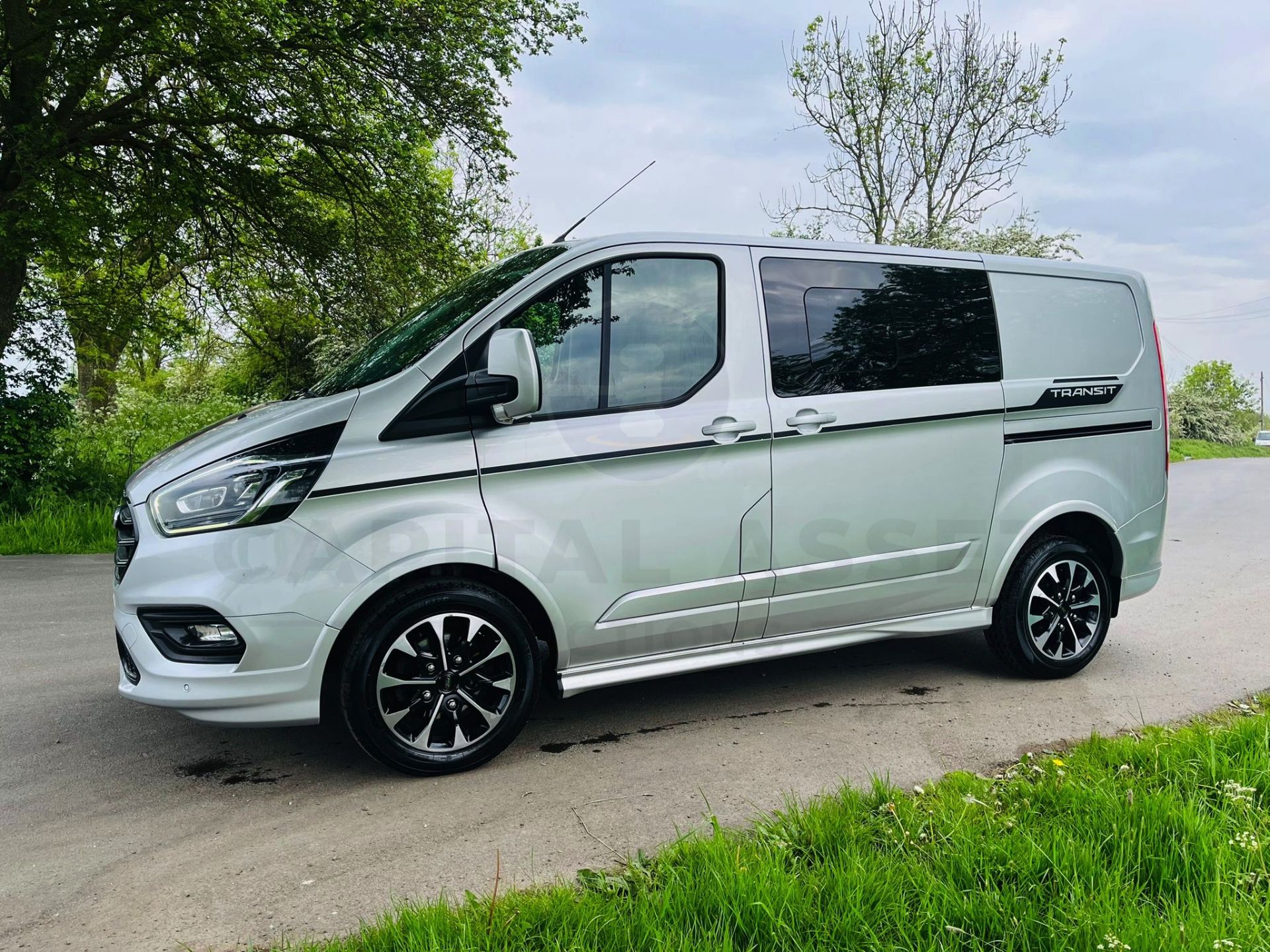 FORD TRANSIT CUSTOM 2.0TDCI (170) AUTO "SPORT" D/CAB CREW / DUAL LINER - 19 REG - LEATHER - WOW!! - Image 7 of 30