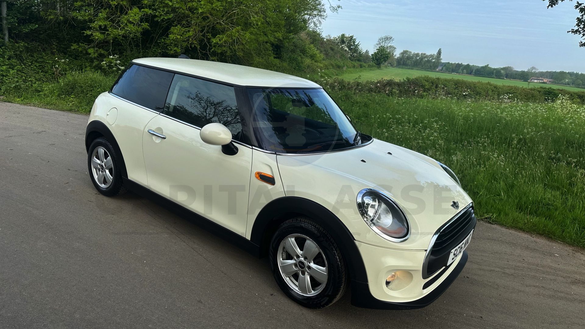 (On Sale) MINI ONE *3 DOOR HATCHBACK* (2016-FACELIFT MODEL) 1.2 PETROL - 6 SPEED *ONLY 45,000 MILES* - Image 21 of 48