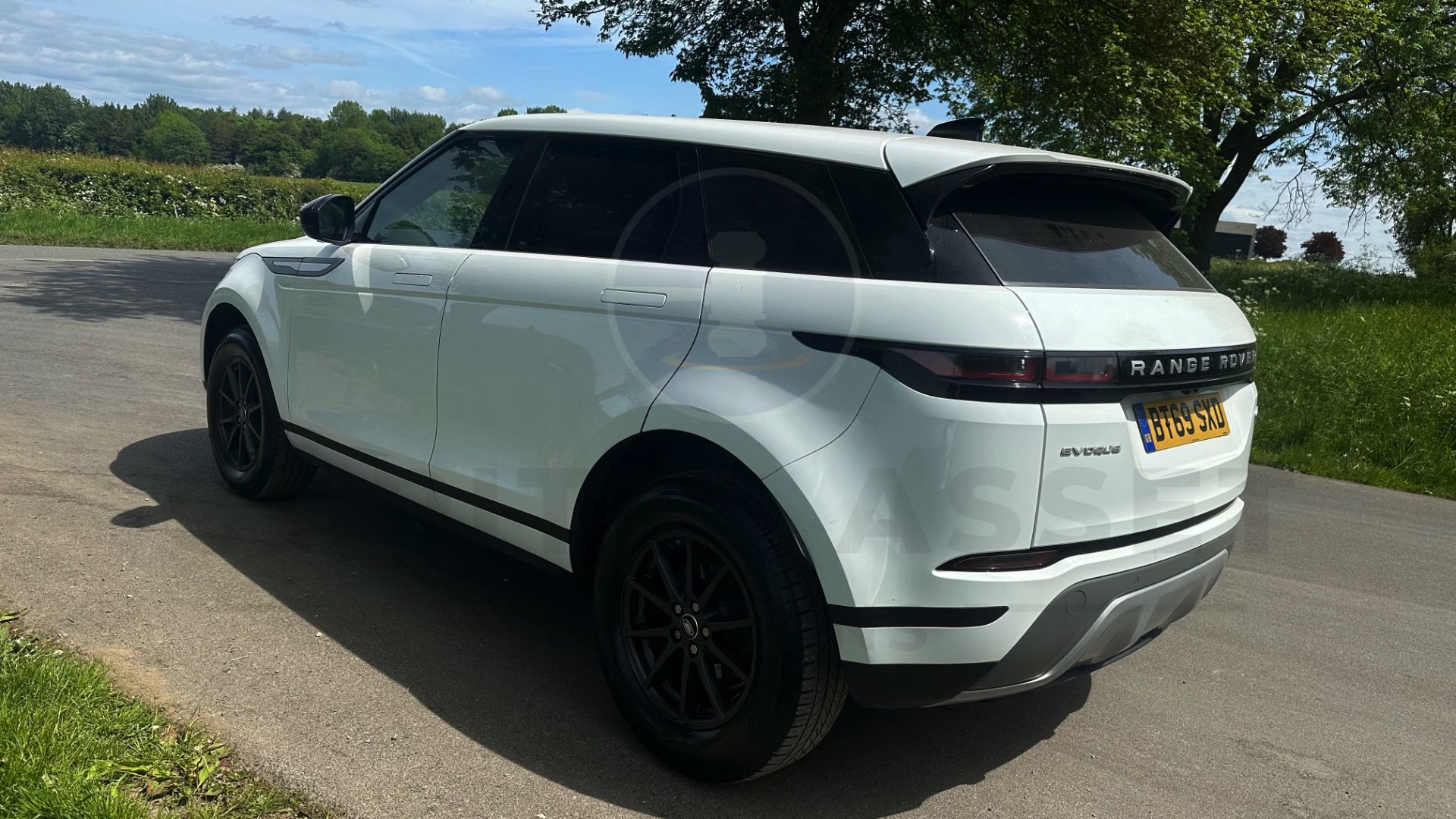 (ON SALE) RANGE ROVER EVOQUE (2020 - FACELIFT MODEL) 2.0 D150-AUTO STOP/START (1 OWNER) *GREAT SPEC* - Image 10 of 43