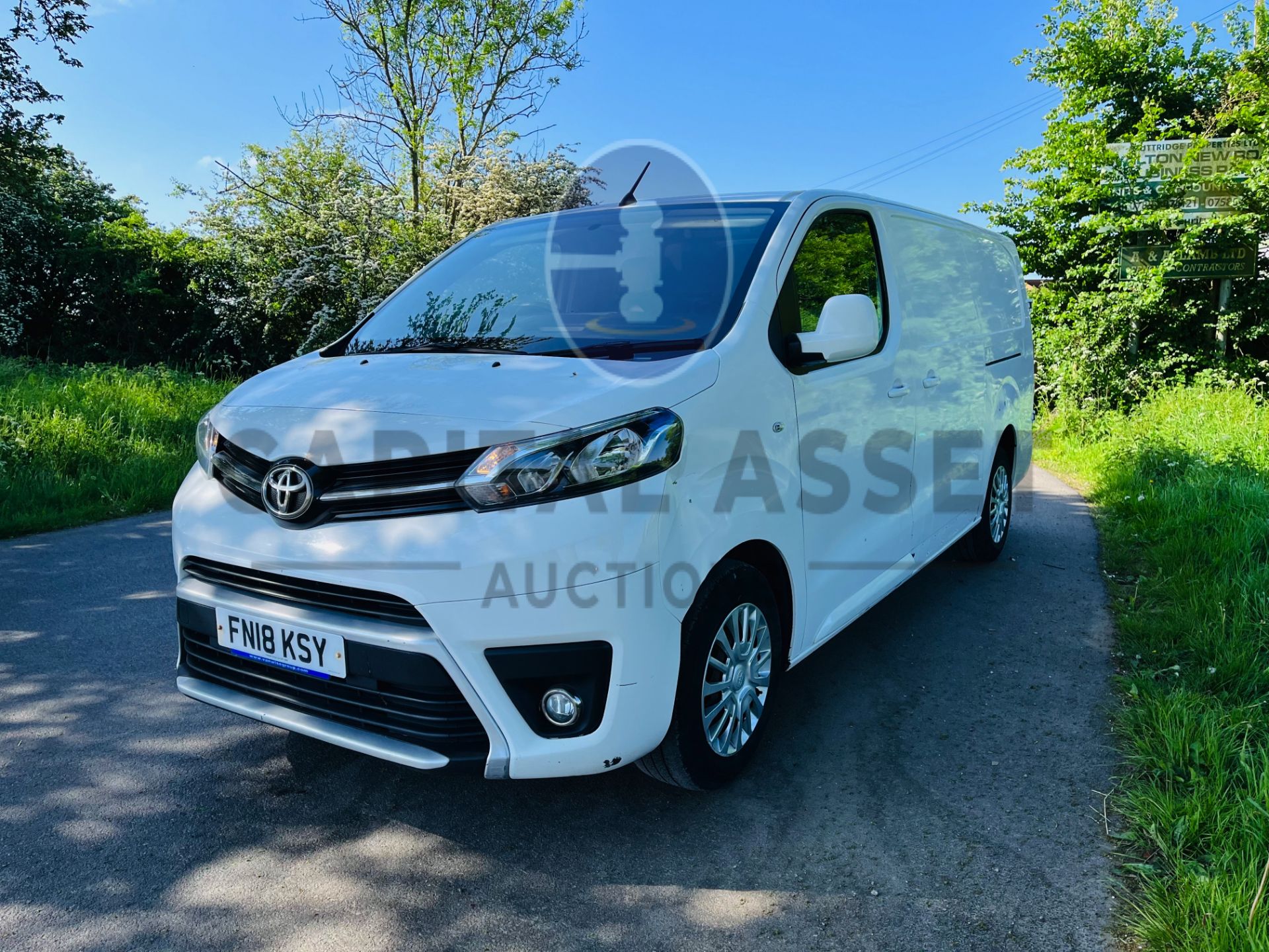 (ON SALE) TOYOTA PROACE 2.0D "COMFORT" LWB (18 REG) AC - ELEC PACK - EURO 6-6 SPEED -TWIN SIDE DOORS - Image 5 of 24