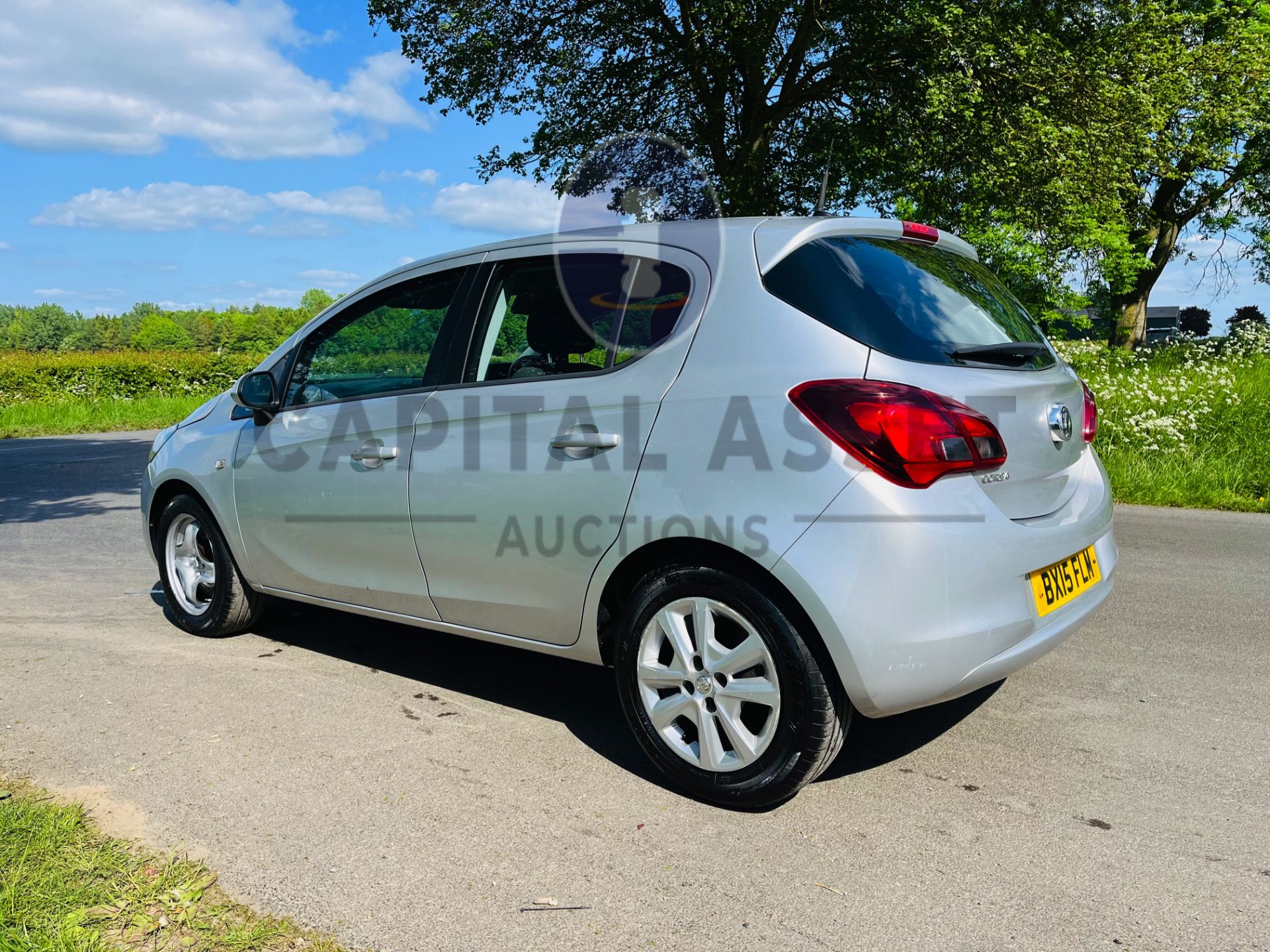 (On Sale) VAUXHALL CORSA 1.5CDTI "DESIGN" 5 DOOR (15 REG ) 1 OWNER - ONLY 90K MILES FSH - AIR CON - Image 9 of 22