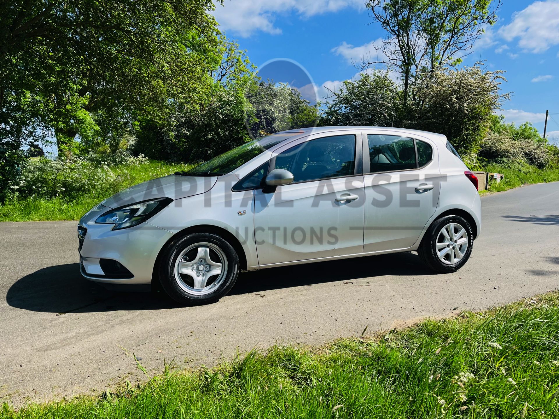 (On Sale) VAUXHALL CORSA 1.5CDTI "DESIGN" 5 DOOR (15 REG ) 1 OWNER - ONLY 90K MILES FSH - AIR CON - Image 7 of 22