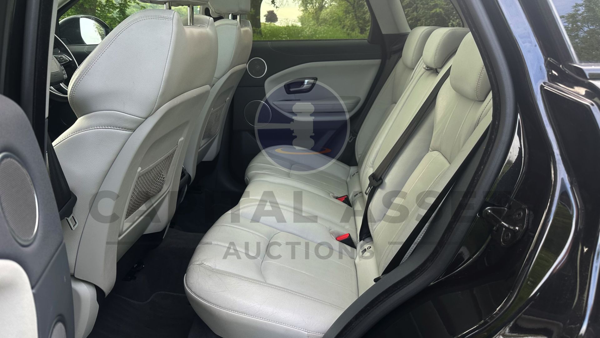 (On Sale) RANGE ROVER EVOQUE *SE TECH* 5 DOOR (66 REG - EURO 6) 2.0 TD4 - AUTOMATIC *HUGE SPEC* - Image 30 of 54