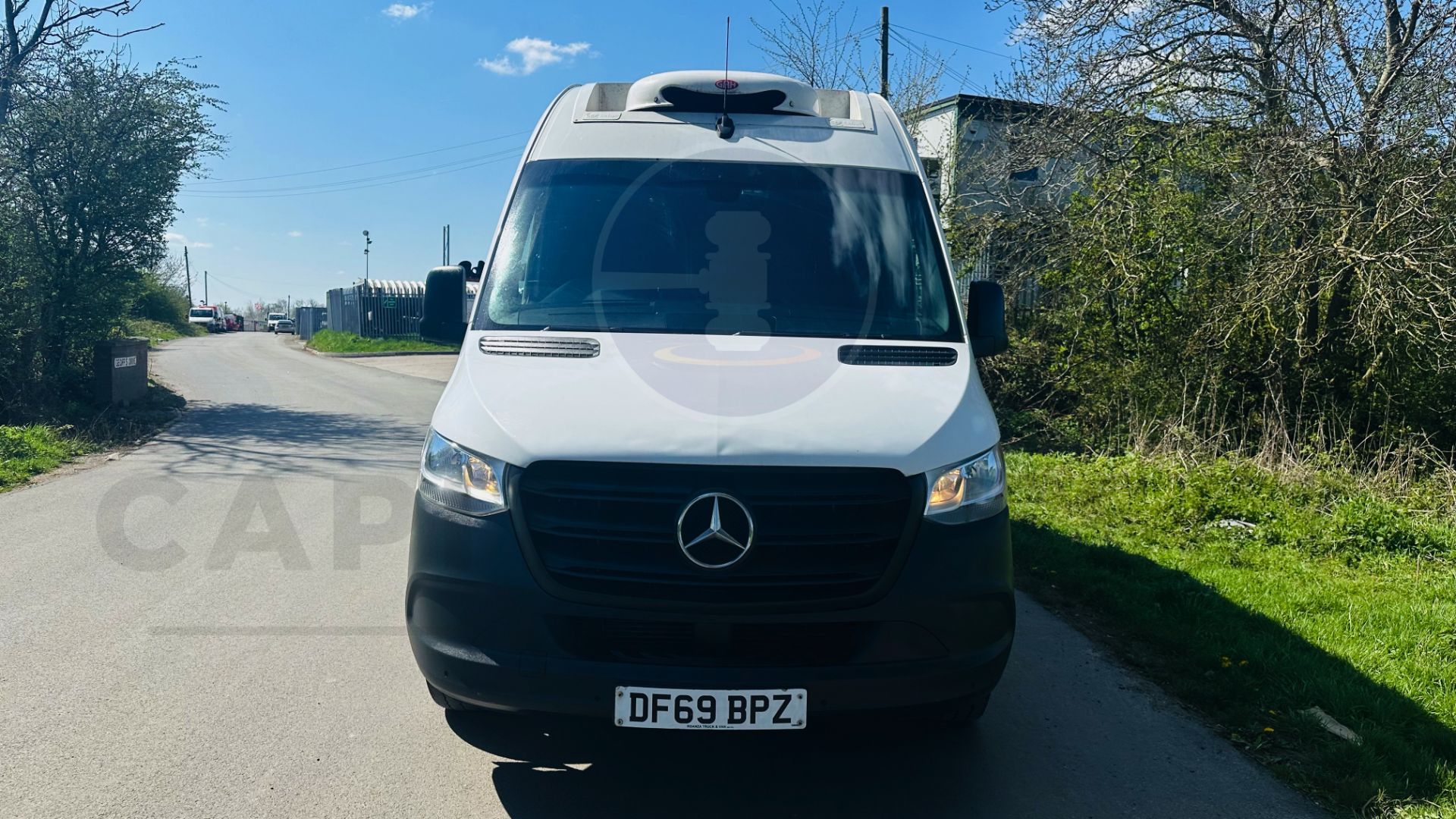 (On Sale) MERCEDES-BENZ SPRINTER 316 CDI *MWB - REFRIGERATED VAN* (69 REG -EURO 6) 160 BHP - 6 SPEED - Image 8 of 47