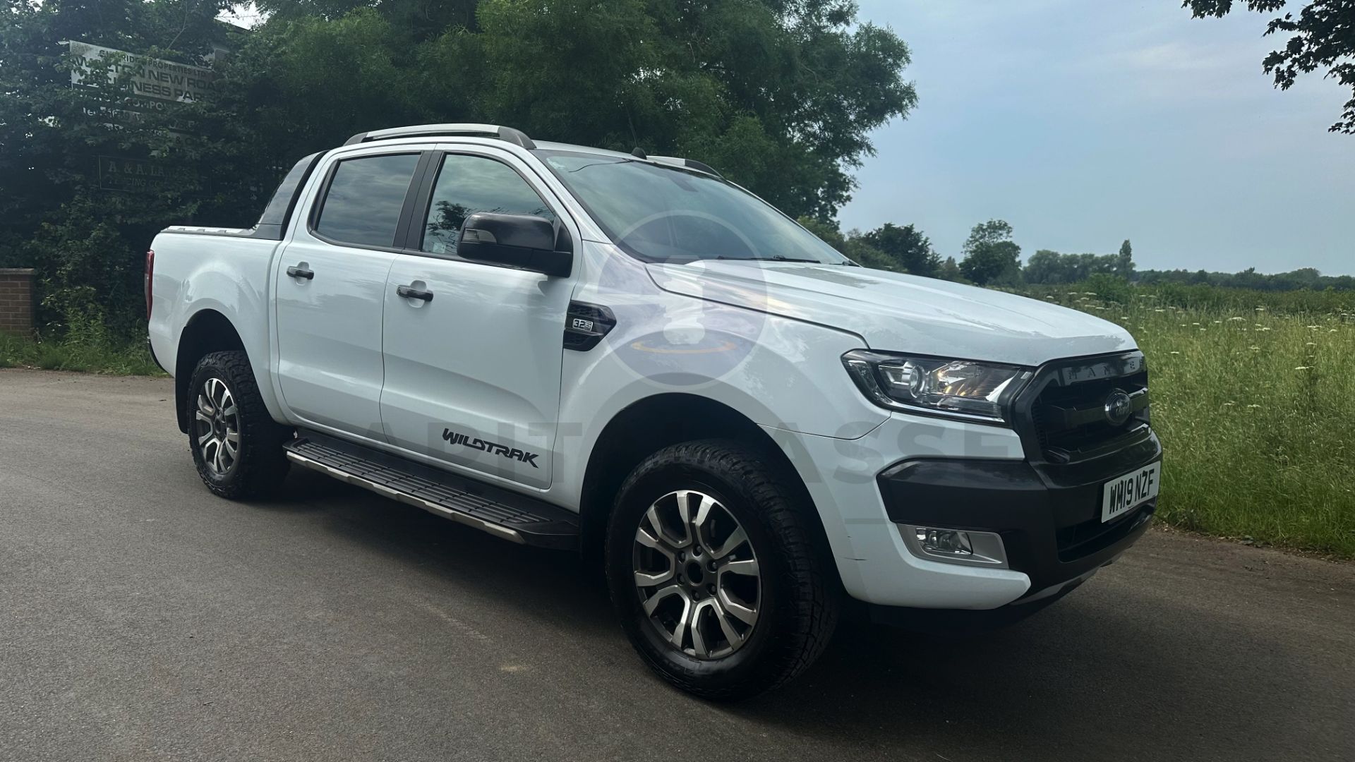 (ON SALE) FORD RANGER *WILDTRAK* DOUBLE CAB PICK-UP (2019 - EURO 6) 3.2 TDCI - AUTOMATIC (1 OWNER) - Image 3 of 50