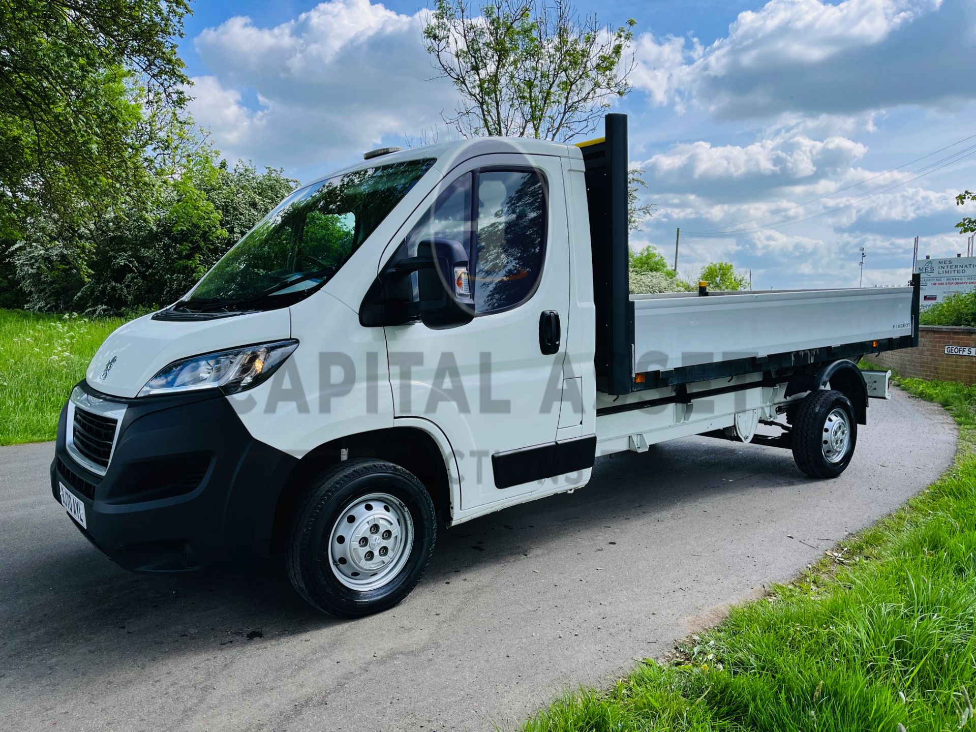 PEUGEOT BOXER 335 *LWB - DROPSIDE* (2021 - EURO 6) 2.2 BLUE HDI - 6 SPEED *LOW MILEAGE* (1 OWNER) - Image 6 of 24