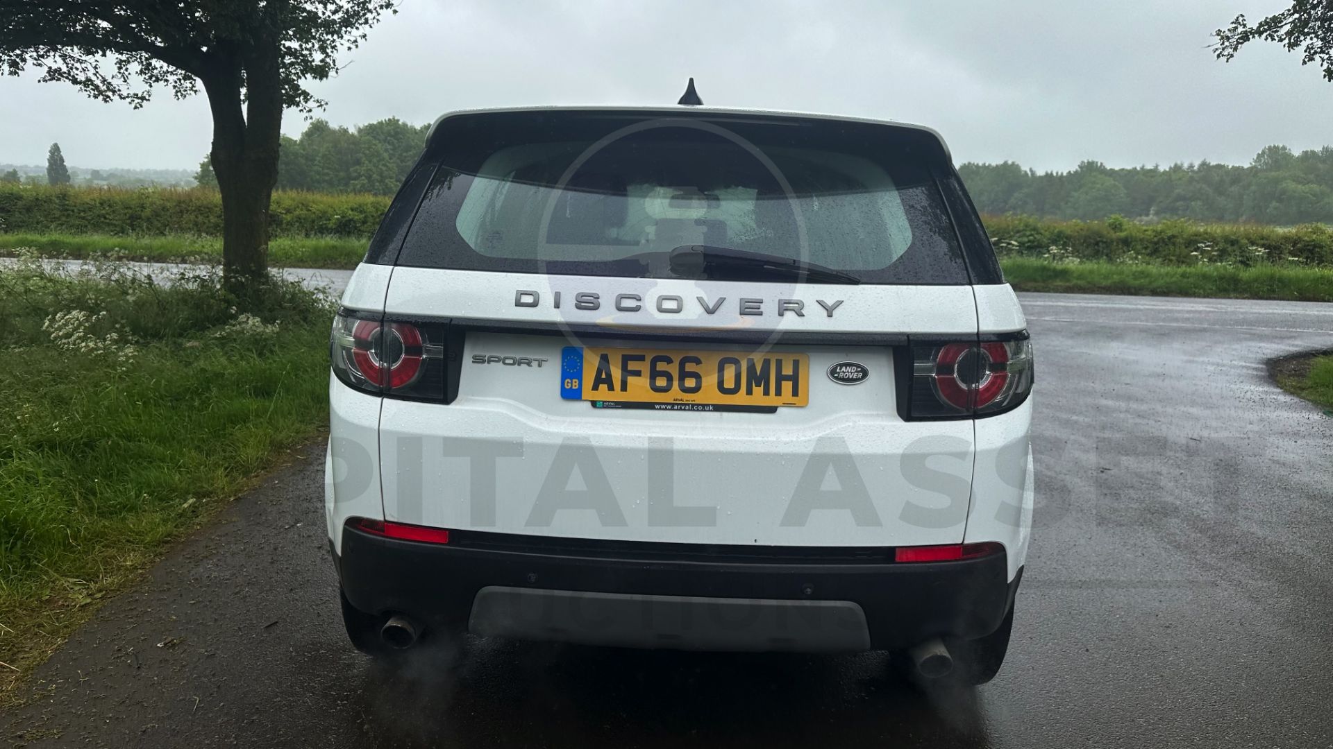 (On Sale) LAND ROVER DISCOVERY SPORT *SE TECH* 7 SEATER (66 REG - EURO 6) 2.0 TD4 - AUTO *HUGE SPEC* - Image 11 of 48