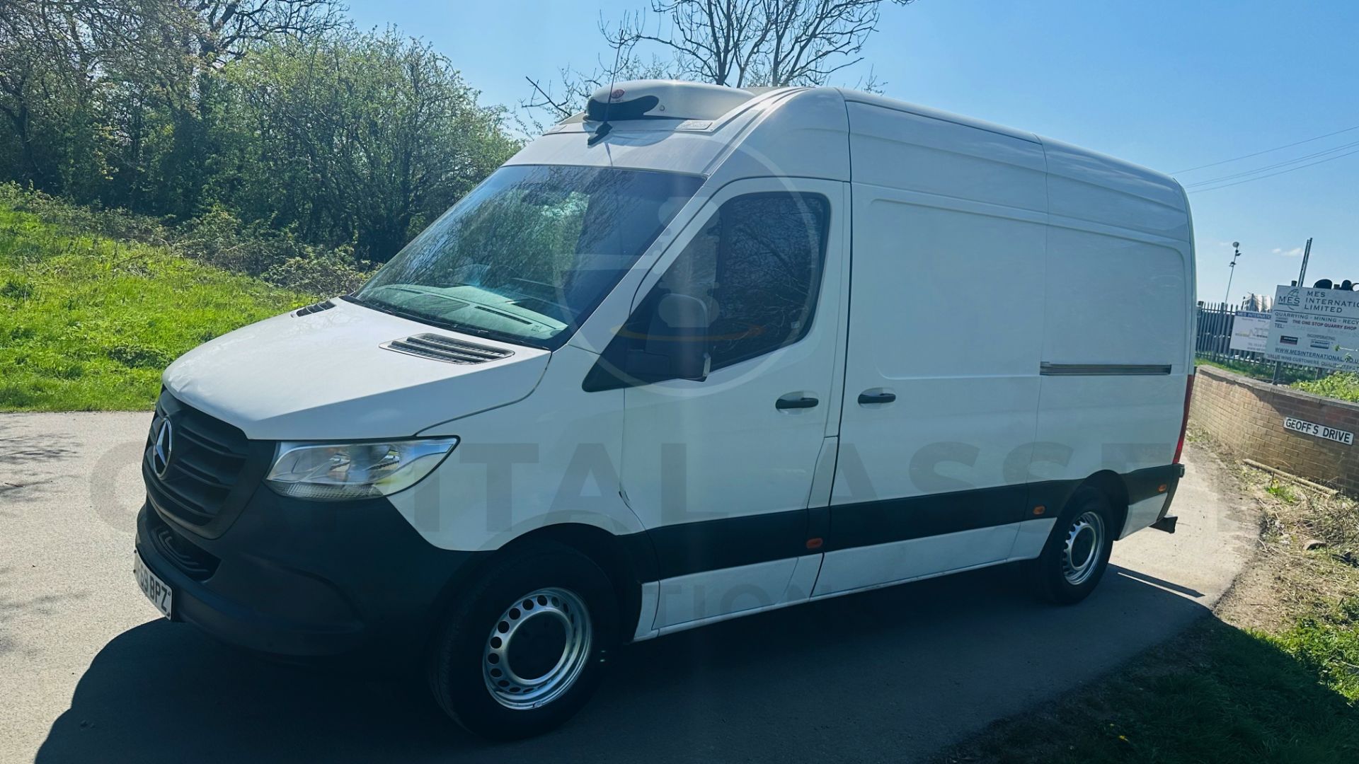 (On Sale) MERCEDES-BENZ SPRINTER 316 CDI *MWB - REFRIGERATED VAN* (69 REG -EURO 6) 160 BHP - 6 SPEED - Image 4 of 47