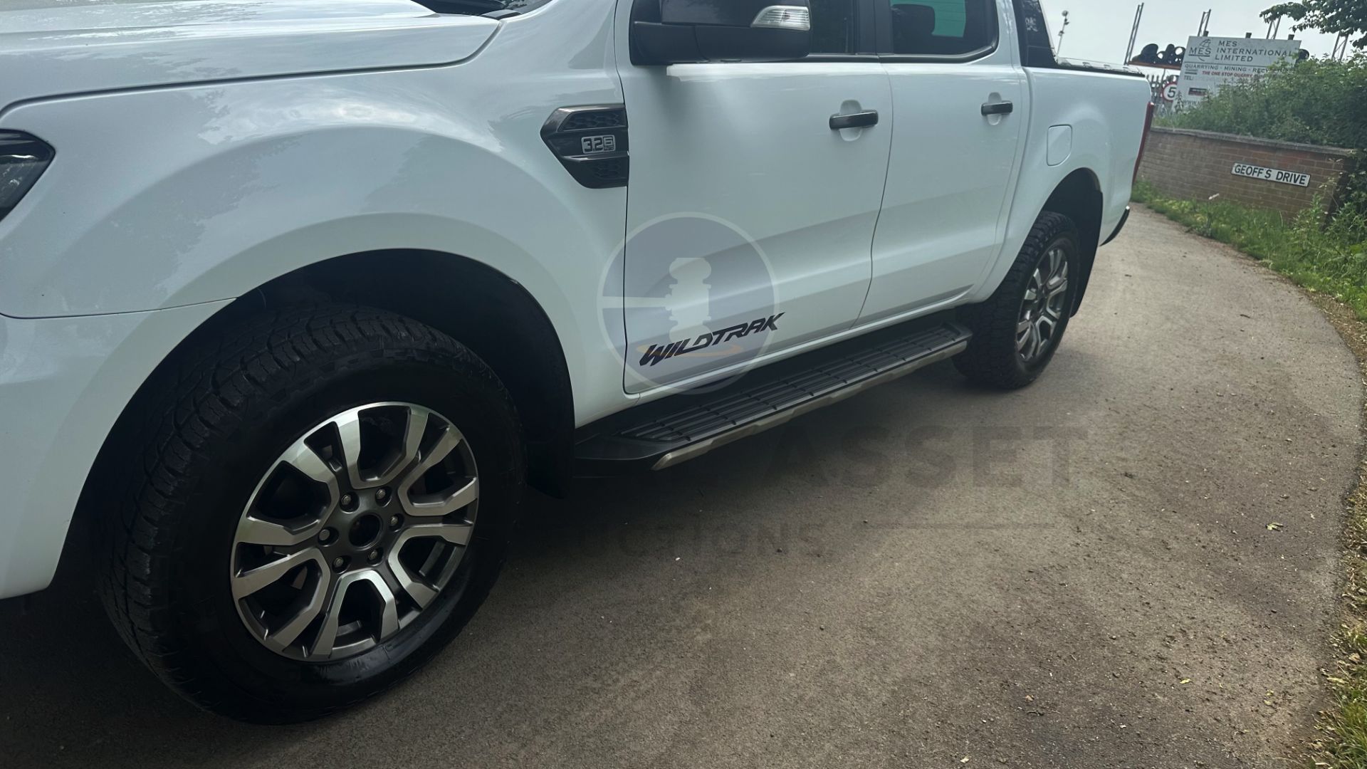 (ON SALE) FORD RANGER *WILDTRAK* DOUBLE CAB PICK-UP (2019 - EURO 6) 3.2 TDCI - AUTOMATIC (1 OWNER) - Image 18 of 50