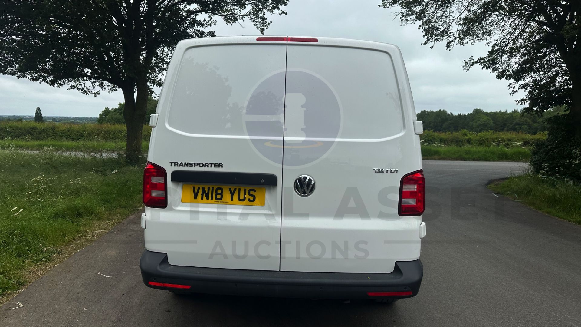 VOLKSWAGEN TRANSPORTER T30 *LWB - PANEL VAN* (2018 - EURO 6) 2.0 TDI 'BLUEMOTION' AUTO STOP / START - Image 11 of 41