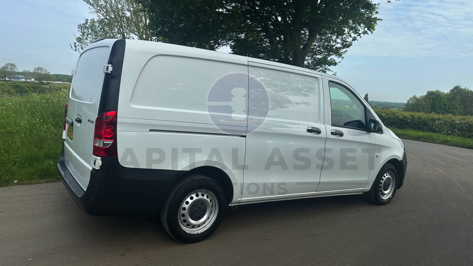 (On Sale) MERCEDES-BENZ VITO 111 CDI *LWB - PANEL VAN* (2018 - EURO 6) 113 BHP - 6 SPEED (1 OWNER) - Image 13 of 46