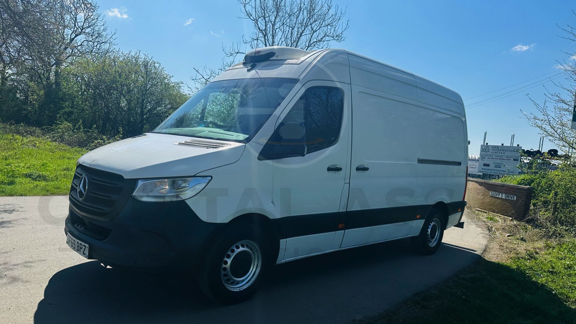 (On Sale) MERCEDES-BENZ SPRINTER 316 CDI *MWB - REFRIGERATED VAN* (69 REG -EURO 6) 160 BHP - 6 SPEED - Image 10 of 47