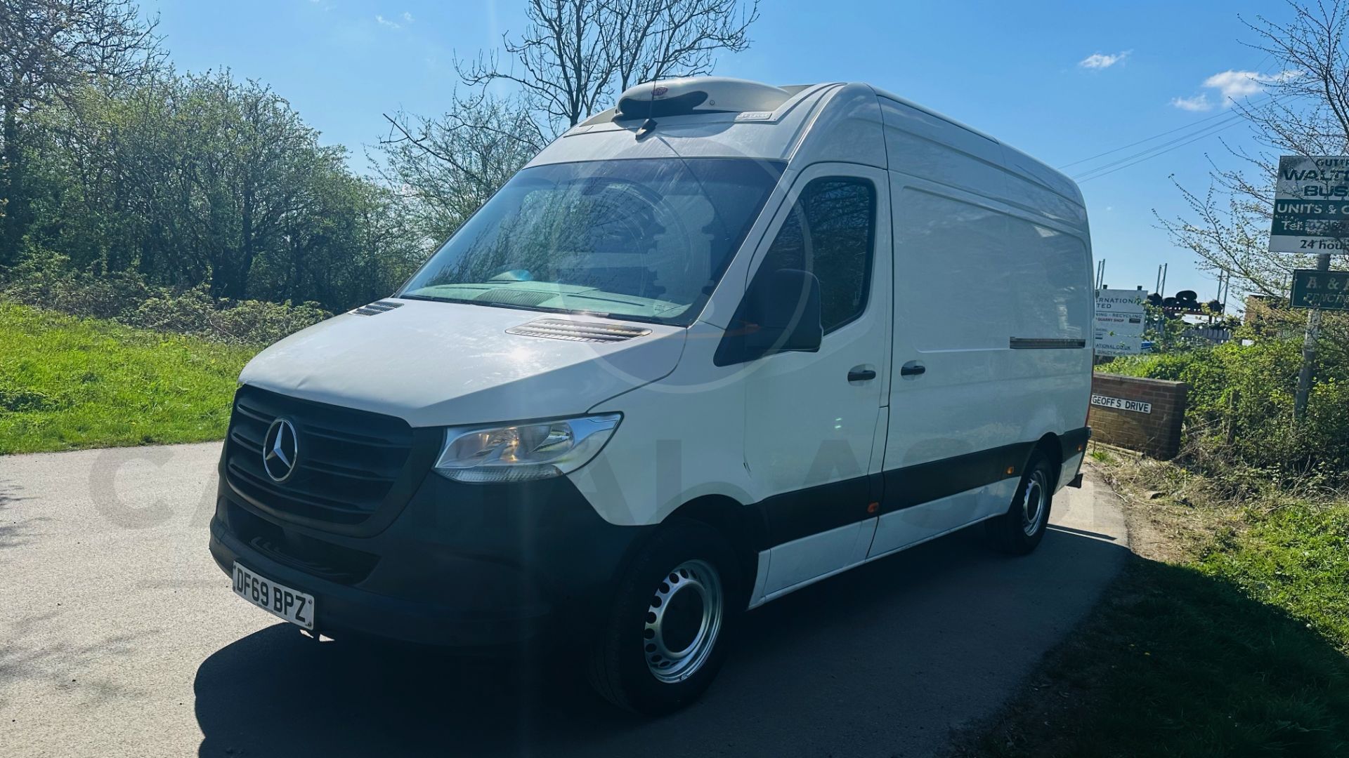 (On Sale) MERCEDES-BENZ SPRINTER 316 CDI *MWB - REFRIGERATED VAN* (69 REG -EURO 6) 160 BHP - 6 SPEED - Image 9 of 47