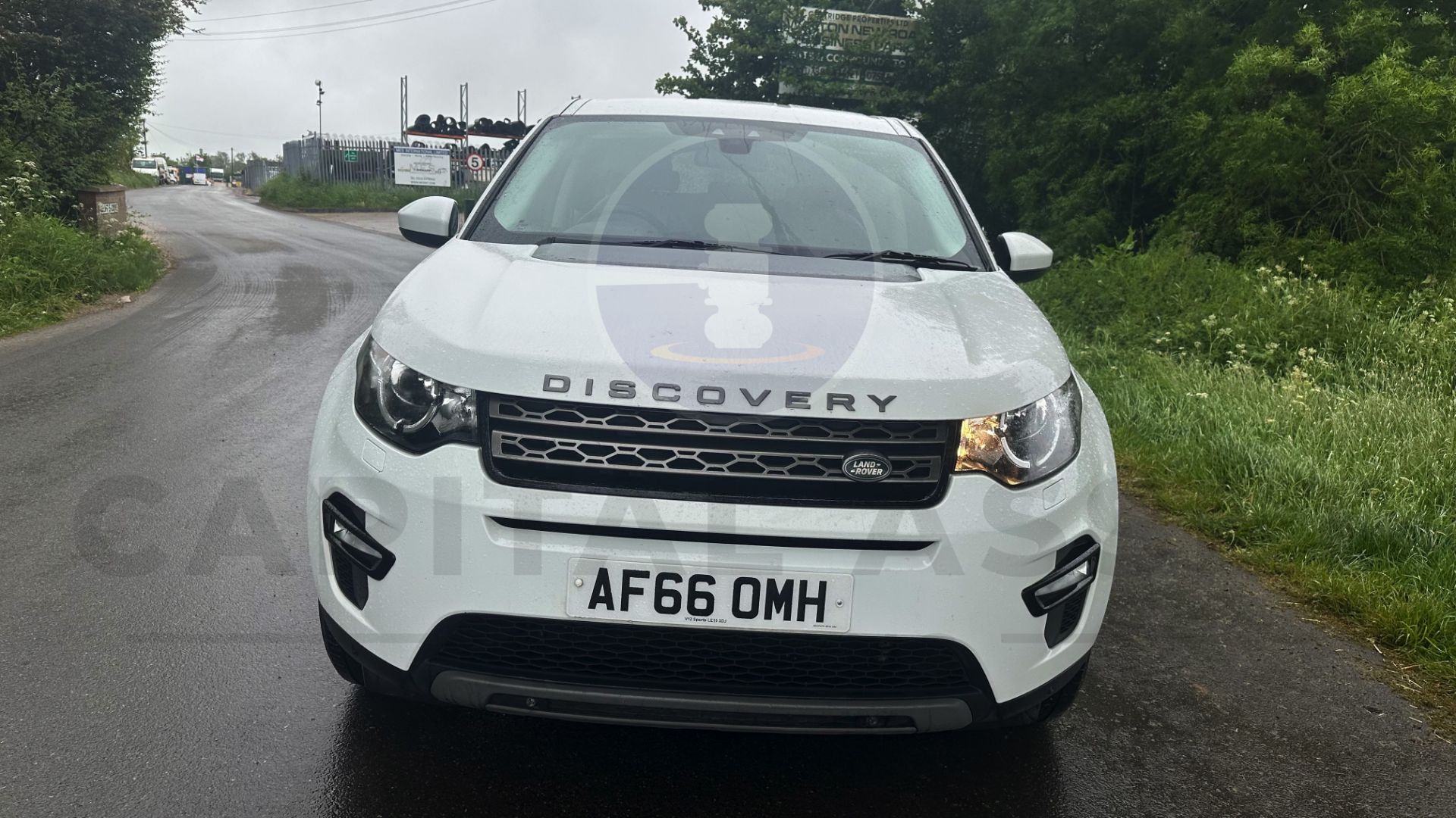 (On Sale) LAND ROVER DISCOVERY SPORT *SE TECH* 7 SEATER (66 REG - EURO 6) 2.0 TD4 - AUTO *HUGE SPEC* - Image 4 of 48