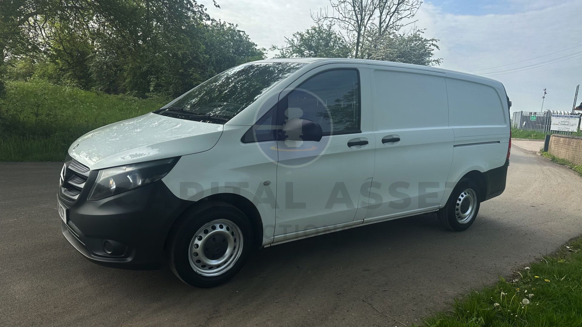 (On Sale) MERCEDES-BENZ VITO 111 CDI *LWB - PANEL VAN* (2018 - EURO 6) 113 BHP - 6 SPEED (1 OWNER) - Image 6 of 46