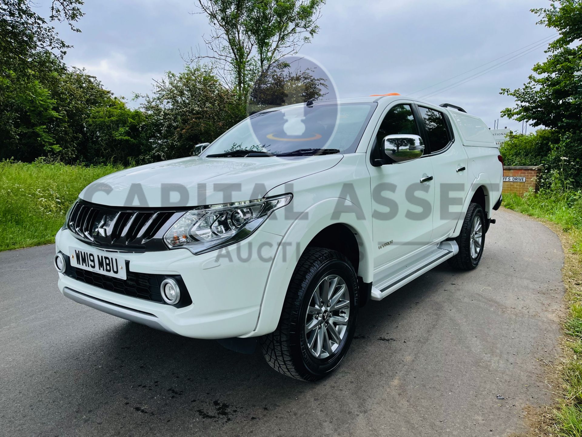 MITSUBISHI L200 "WARRIOR" 2.4DI-D AUTO D/C PICK UP (19 REG) 1 OWNER - LEATHER-EURO 6-NAV-REAR CAMERA - Image 5 of 31