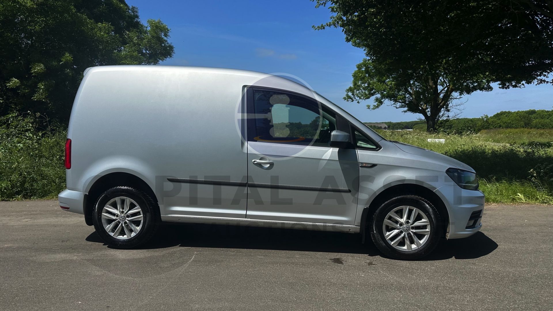 VOLKSWAGEN CADDY *HIGHLINE* PANEL VAN (2020 - EURO 6) 2.0 TDI - AUTO STOP/START *A/C & SAT NAV* - Bild 14 aus 43