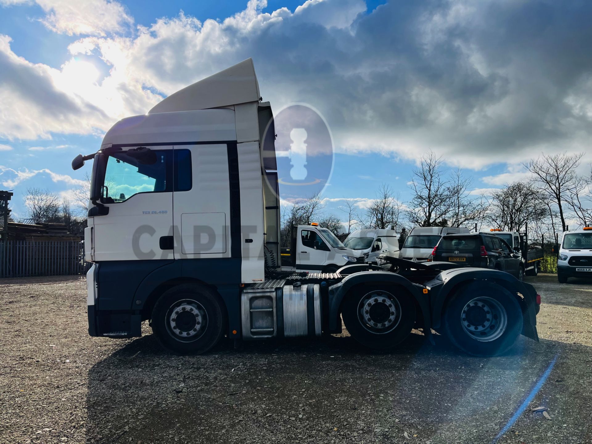 MAN TGX 26.460XLX SLEEPER CAB TRACTOR UNIT (18 REG) EURO 6 - 1 OWNER - AIR CON - Image 6 of 20