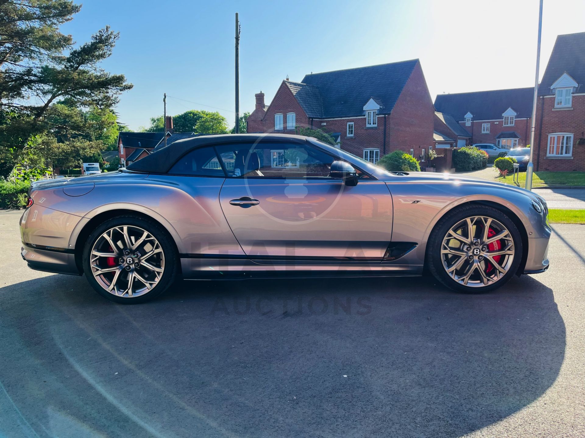 BENTLEY CONTINENTAL GTC S V8 *CONVERTIBLE* (2023-DELIVERY MILEAGE) 4.0 V8 - AUTOMATIC *MEGA SPEC* - Image 24 of 69