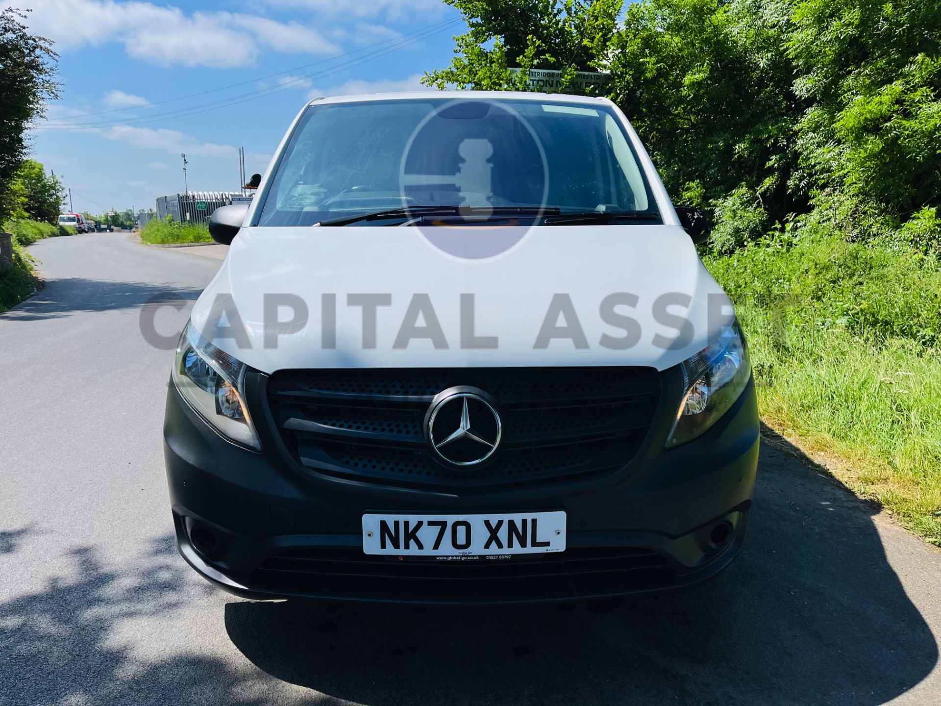 MERCEDES VITO CDI "PURE" LWB (2021 MODEL) 1 OWNER FSH - EURO 6 - START / STOP - TWIN SIDE DOORS - Image 4 of 27