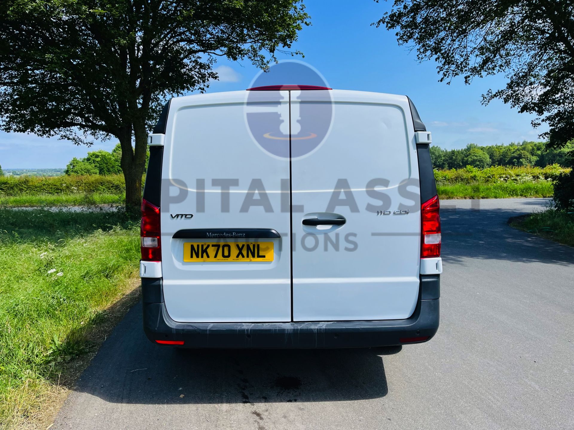 MERCEDES VITO CDI "PURE" LWB (2021 MODEL) 1 OWNER FSH - EURO 6 - START / STOP - TWIN SIDE DOORS - Image 10 of 27