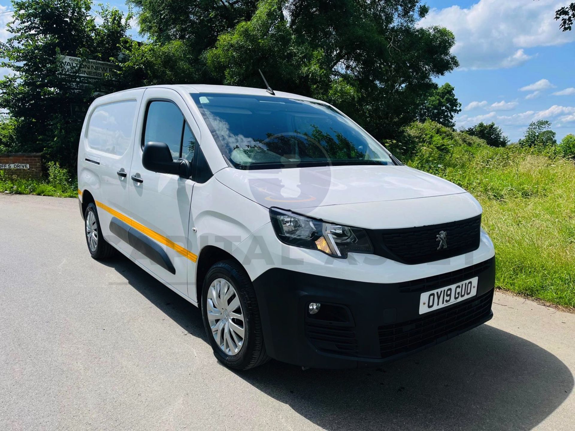 PEUGEOT PARTNER *PROFESSIONAL* LWB - 6 SEATER CREW VAN (2019 - NEW MODEL) 1.6 BLUE HDI - STOP/START - Image 2 of 27