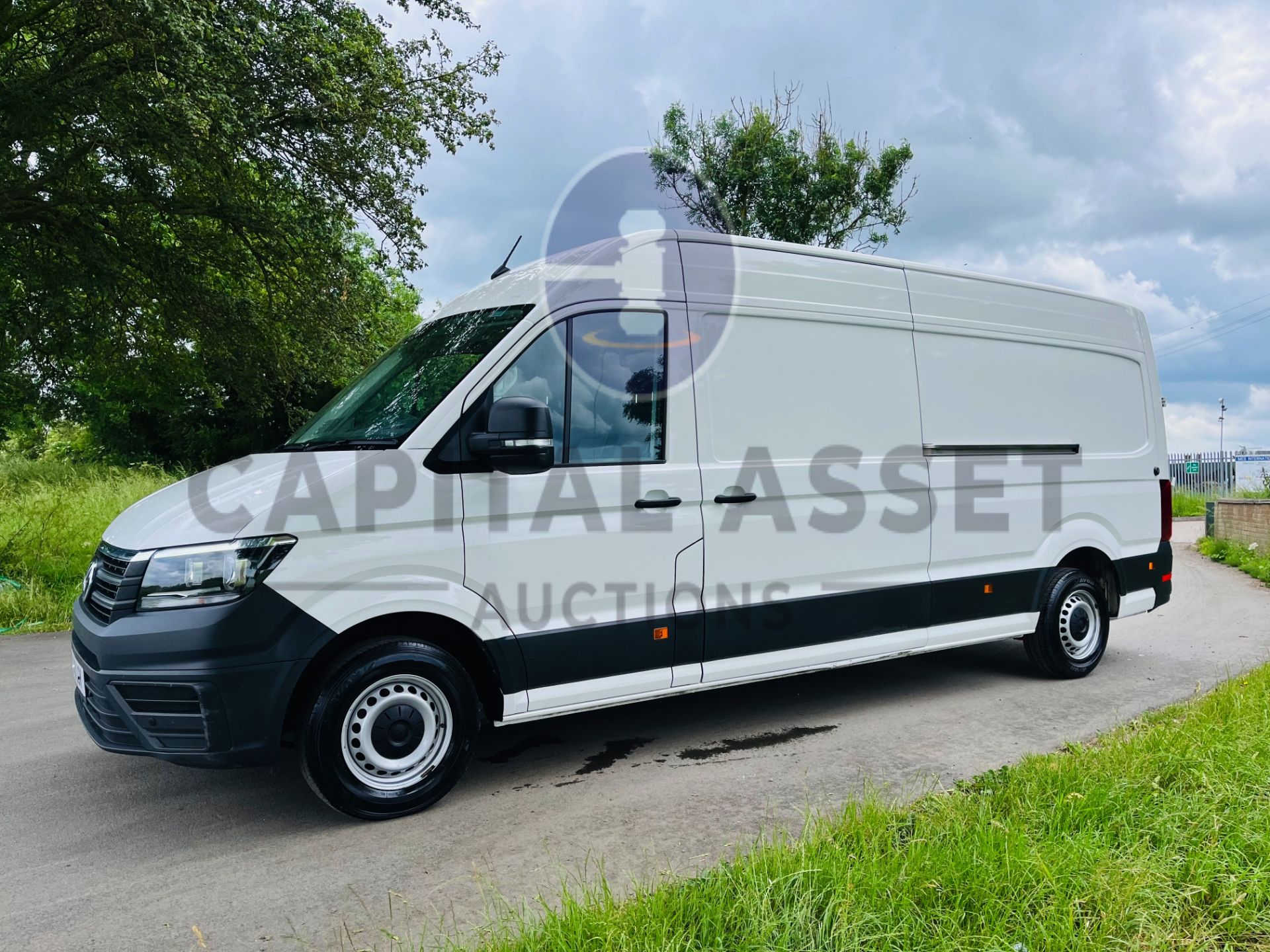 VOLKSWAGEN CRAFTER 2.0TDI "TRENDLINE" CR35 LWB (21 REG) 1 OWNER - AIR CON - CRUISE - EURO 6 (140BHP) - Image 7 of 23