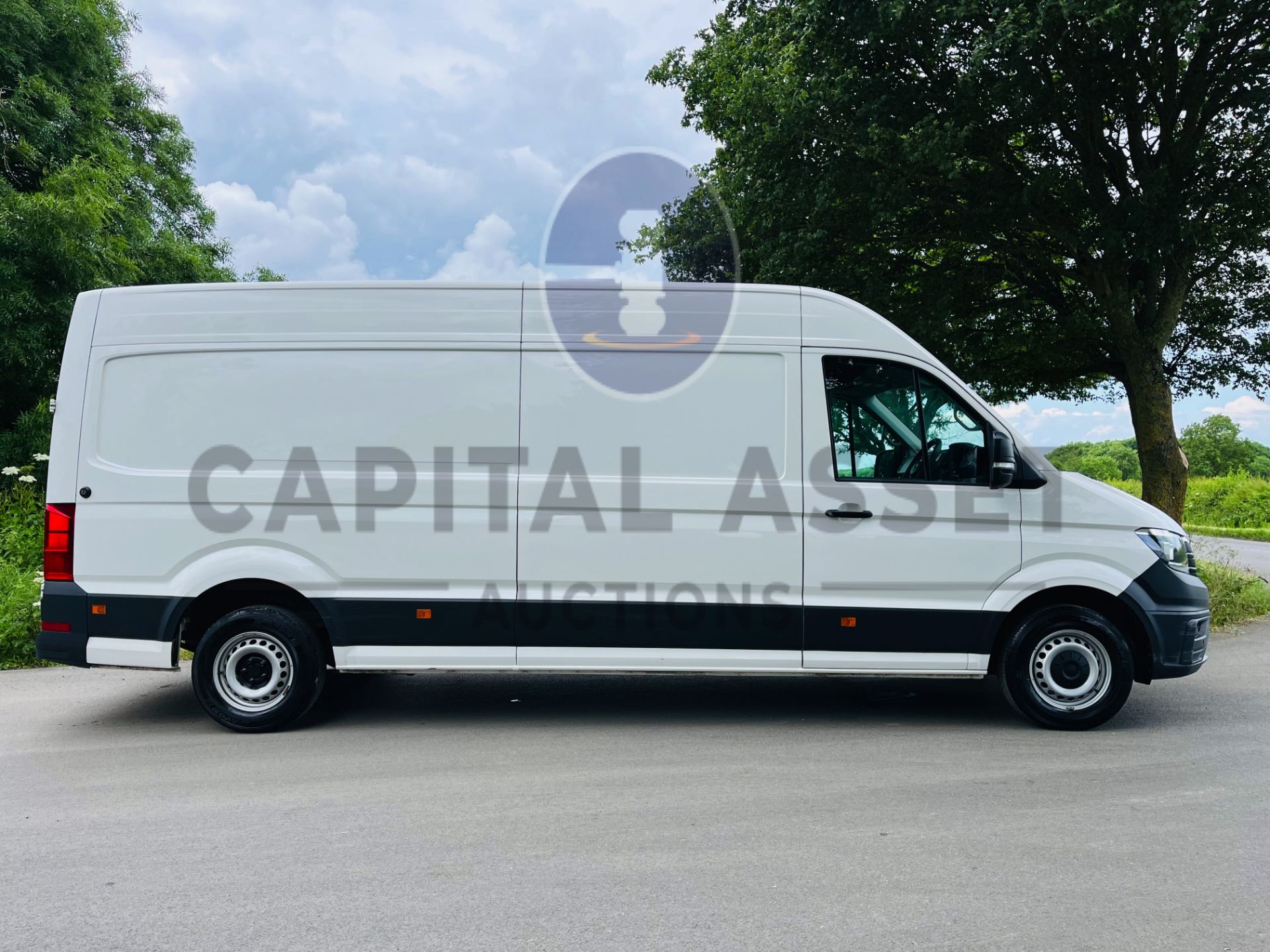 VOLKSWAGEN CRAFTER 2.0TDI "TRENDLINE" CR35 LWB (21 REG) 1 OWNER - AIR CON - CRUISE - EURO 6 (140BHP) - Image 10 of 23