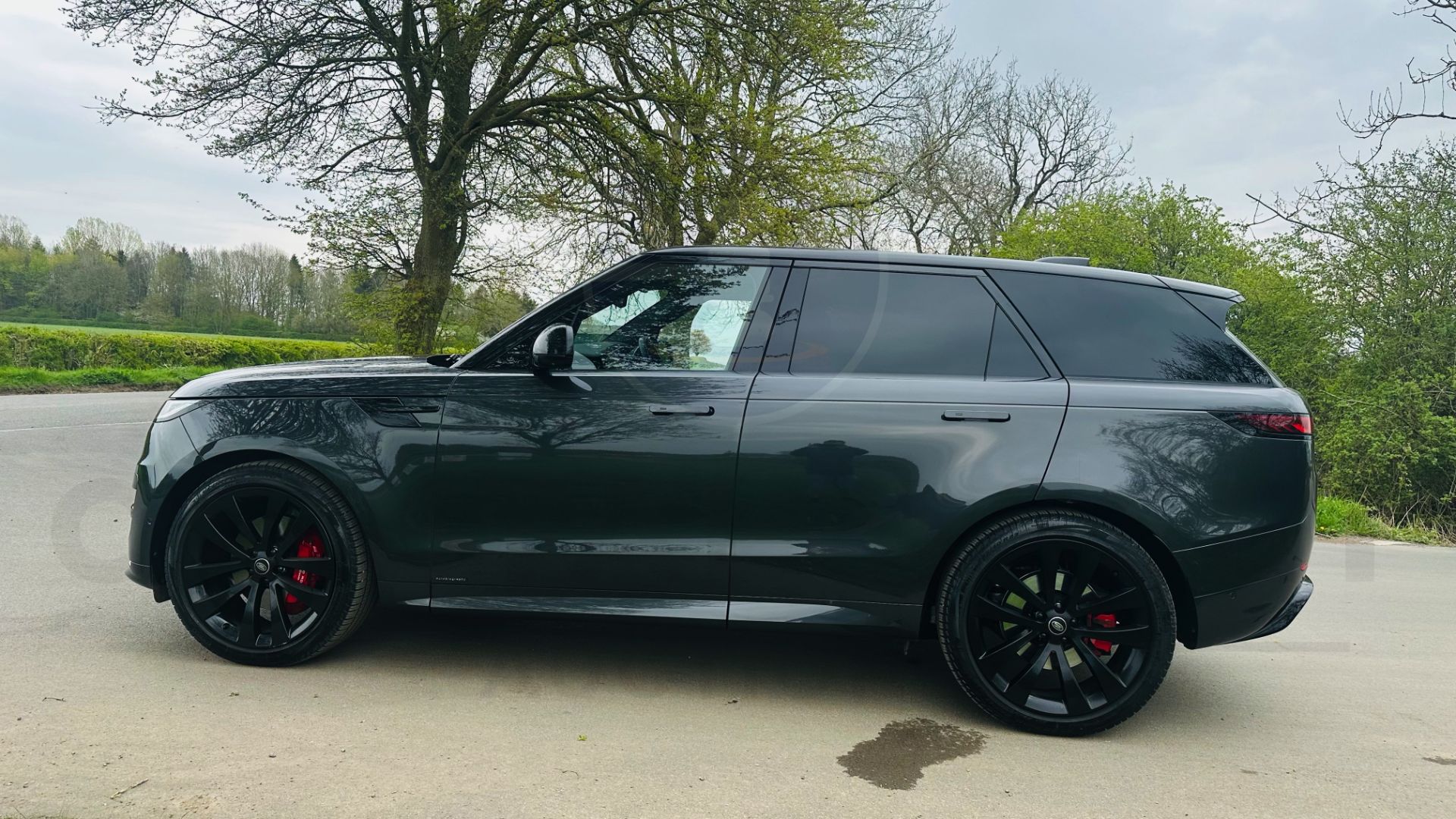 RANGE ROVER SPORT *AUTOBIOGRAPHY* (2023 - ALL NEW MODEL) D300 - 8 SPEED AUTO *TOP OF THE RANGE* - Image 12 of 59