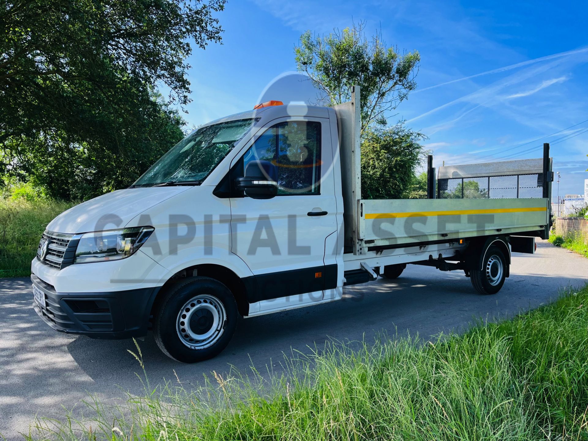 (ON SALE) VOLKSWAGEN CRAFTER 2.0TDI BLUEMOTION (2019 MODEL) LWB 14FT DROPSIDE - 1 OWNER FSH - - Image 2 of 25