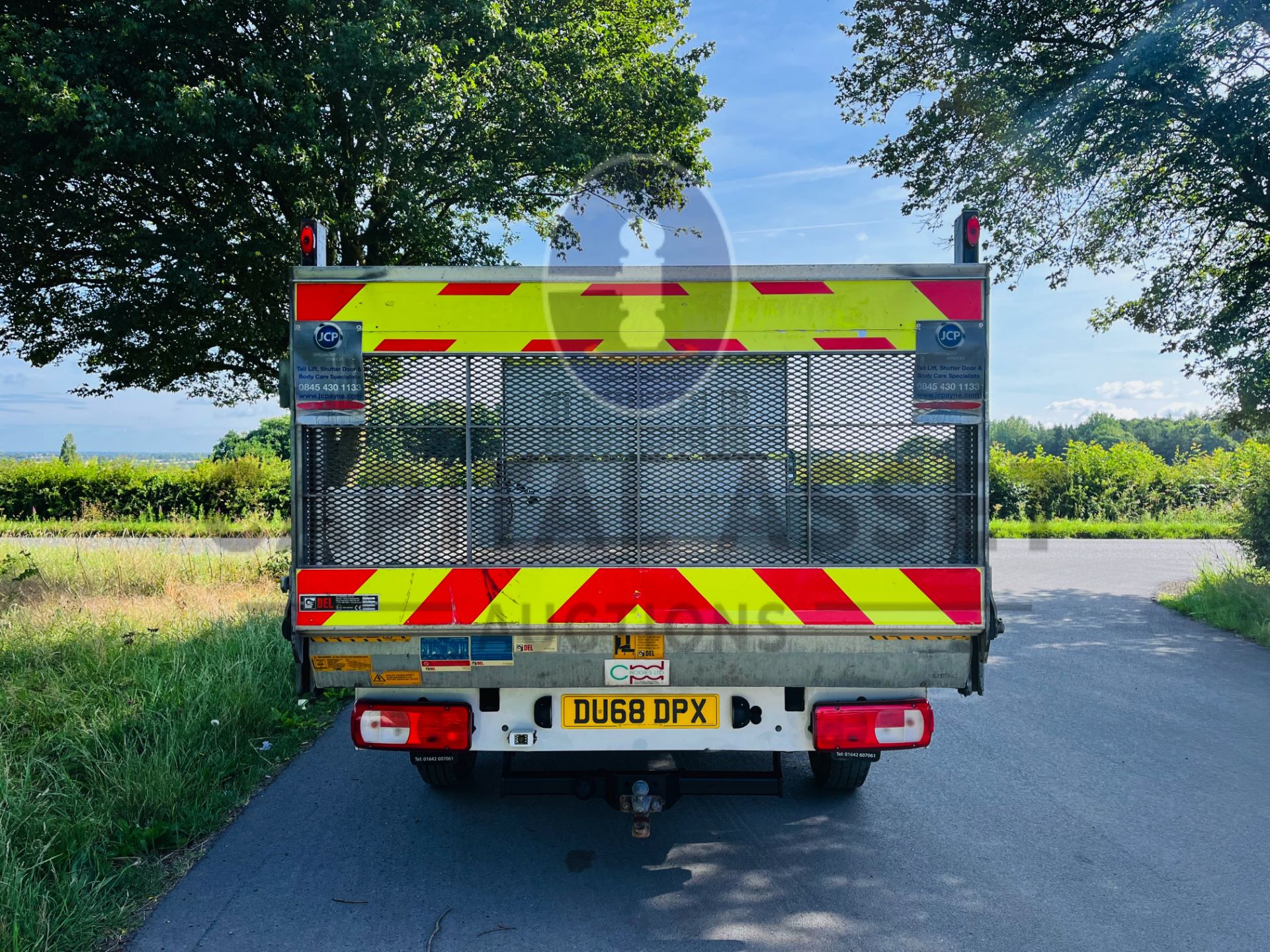 (ON SALE) VOLKSWAGEN CRAFTER 2.0TDI BLUEMOTION (2019 MODEL) LWB 14FT DROPSIDE - 1 OWNER FSH - - Image 9 of 25