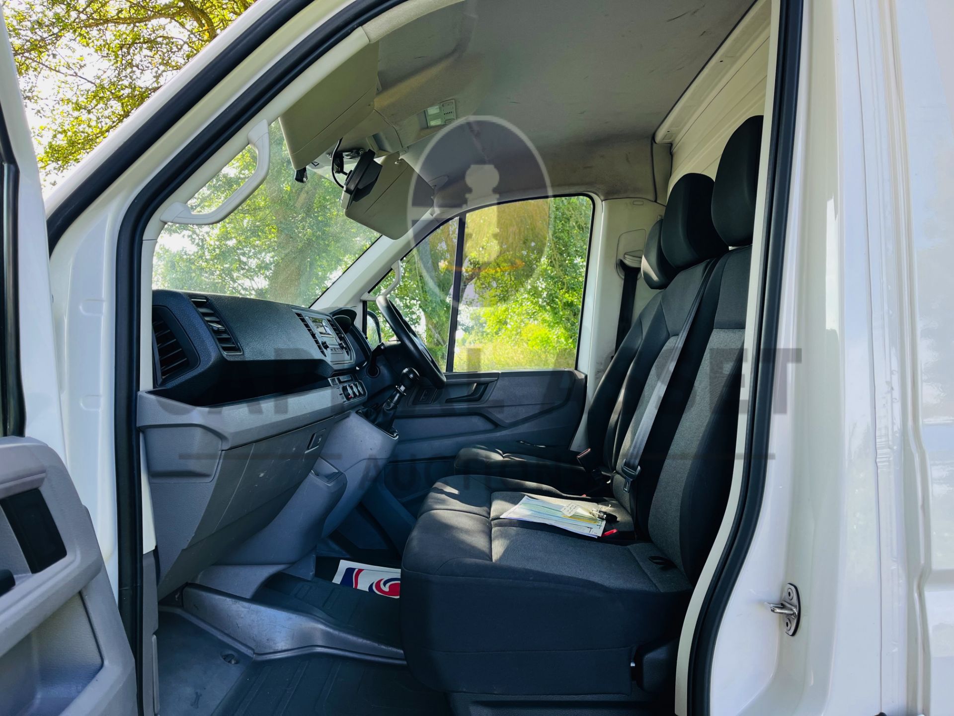 (ON SALE) VOLKSWAGEN CRAFTER 2.0TDI BLUEMOTION (2019 MODEL) LWB 14FT DROPSIDE - 1 OWNER FSH - - Image 23 of 25