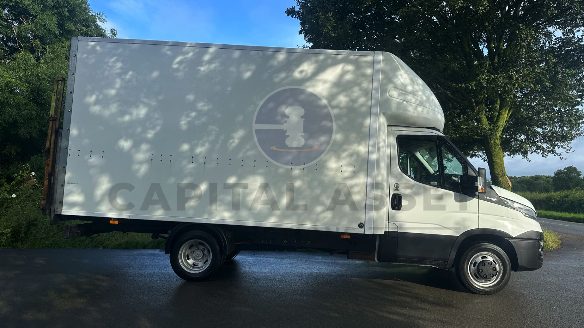 (On Sale) IVECO DAILY 35C13 *LWB - LUTON / BOX VAN* (2016 - FACELIFT MODEL) 2.3 DIESEL - 6 SPEED - Image 14 of 40