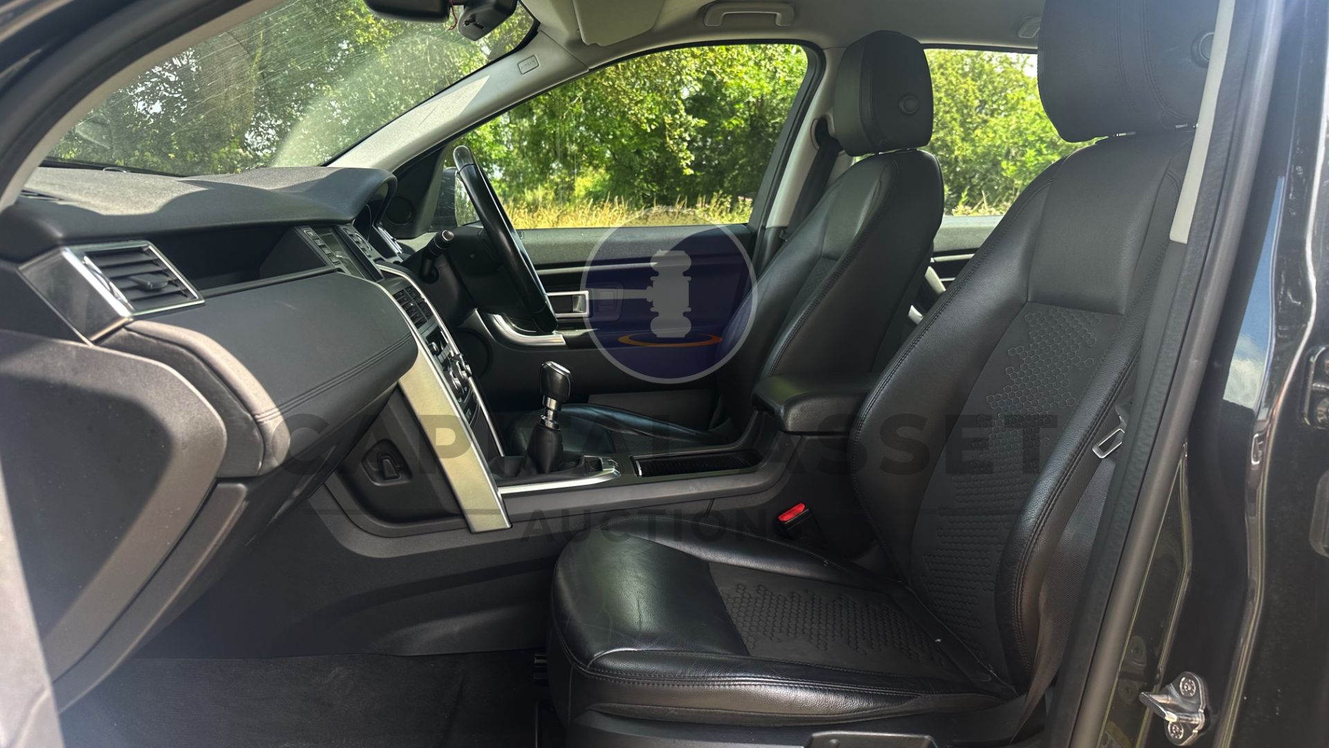 (On Sale) LAND ROVER DISCOVERY SPORT *SE* (2019 -EURO 6) 2.0 ED4 - STOP/START *ONLY 54,000 MILES* - Image 25 of 45