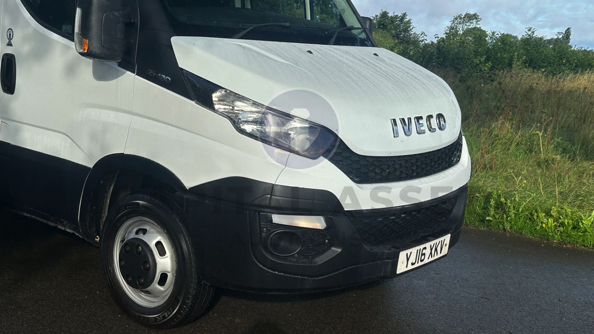 (On Sale) IVECO DAILY 35C13 *LWB - LUTON / BOX VAN* (2016 - FACELIFT MODEL) 2.3 DIESEL - 6 SPEED - Image 15 of 40