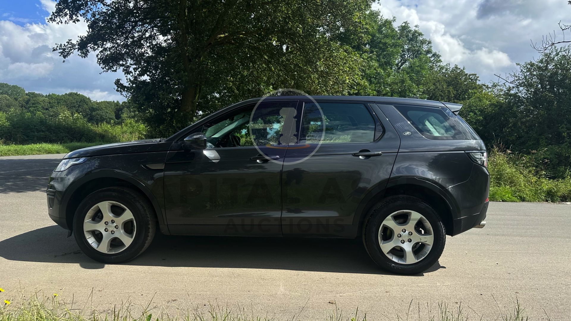 (On Sale) LAND ROVER DISCOVERY SPORT *SE* (2019 -EURO 6) 2.0 ED4 - STOP/START *ONLY 54,000 MILES* - Image 8 of 45