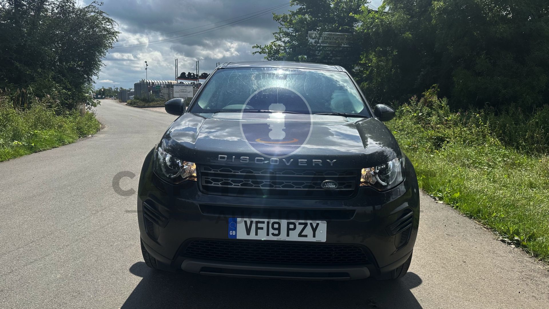 (On Sale) LAND ROVER DISCOVERY SPORT *SE* (2019 -EURO 6) 2.0 ED4 - STOP/START *ONLY 54,000 MILES* - Image 4 of 45