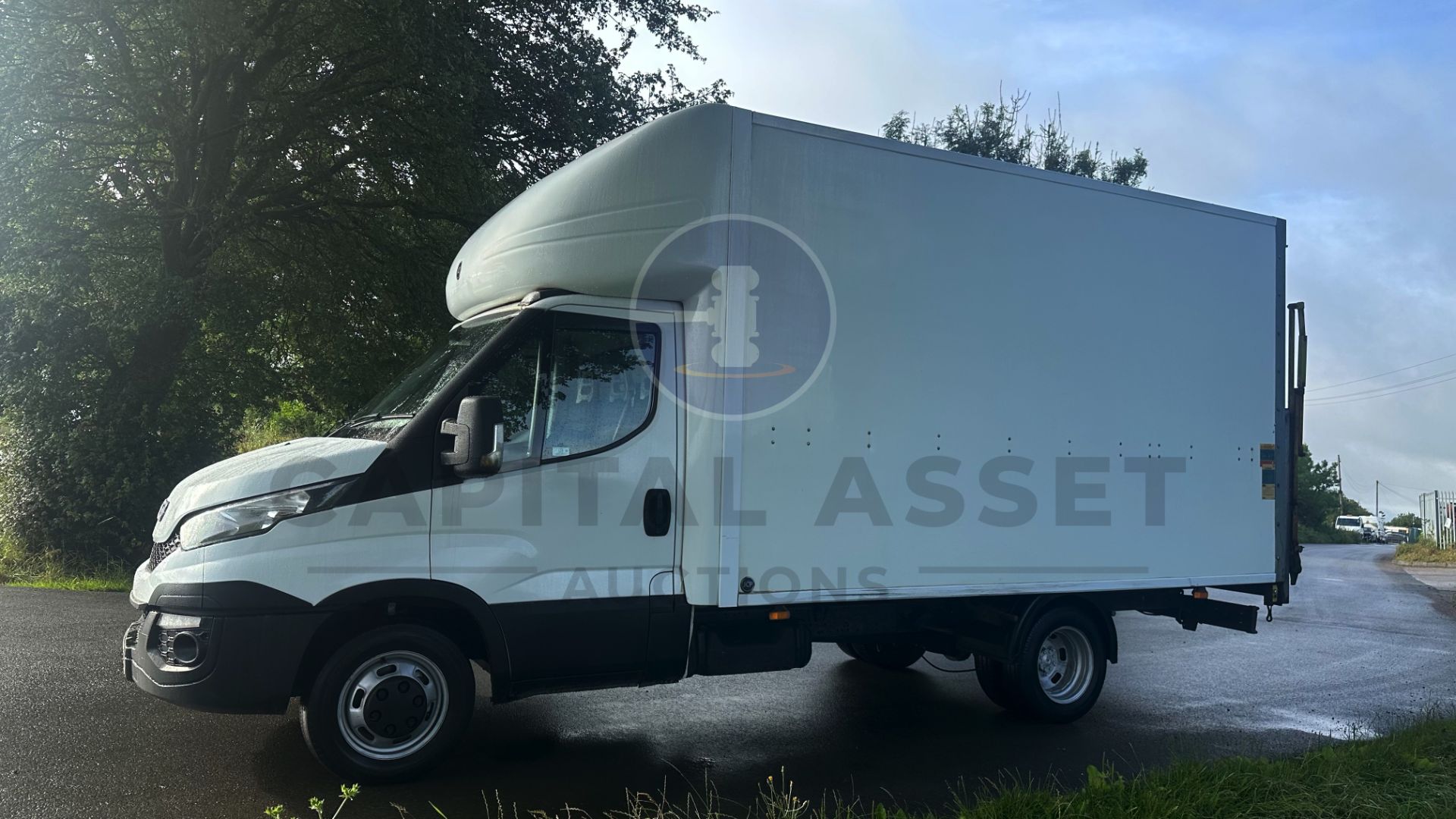 (On Sale) IVECO DAILY 35C13 *LWB - LUTON / BOX VAN* (2016 - FACELIFT MODEL) 2.3 DIESEL - 6 SPEED - Image 7 of 40